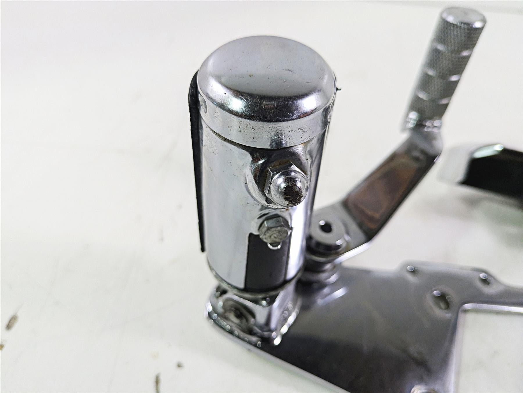 2002 Honda V-Twin VTX1800 C Right Front Foot Peg & Brake Parts 50615-MCH-C10 {{ shop.shopifyCountryName }} - Mototech271