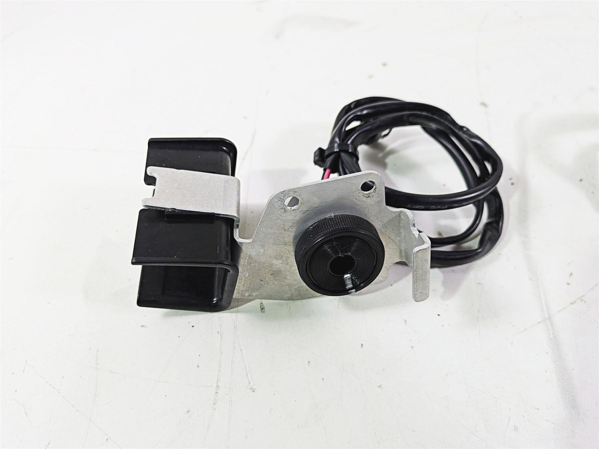 2020 Yamaha Waverunner VX1050 Deluxe Buzzer & Magnet Sensor F1S-68341-00-00 {{ shop.shopifyCountryName }} - Mototech271