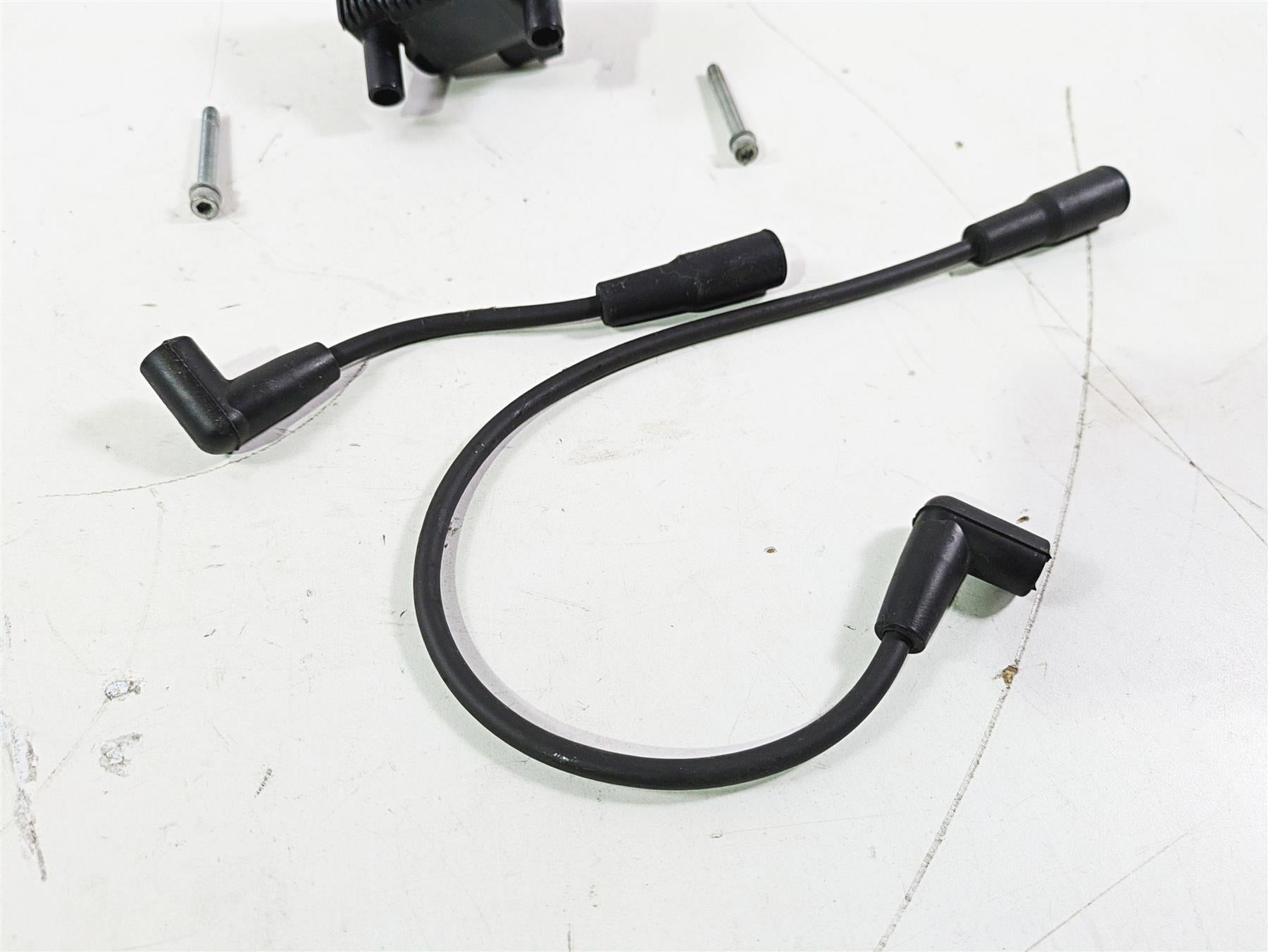 2017 Harley FLS Softail Slim Ignition Coil + Wiring & Plugs Set 31743-01 {{ shop.shopifyCountryName }} - Mototech271