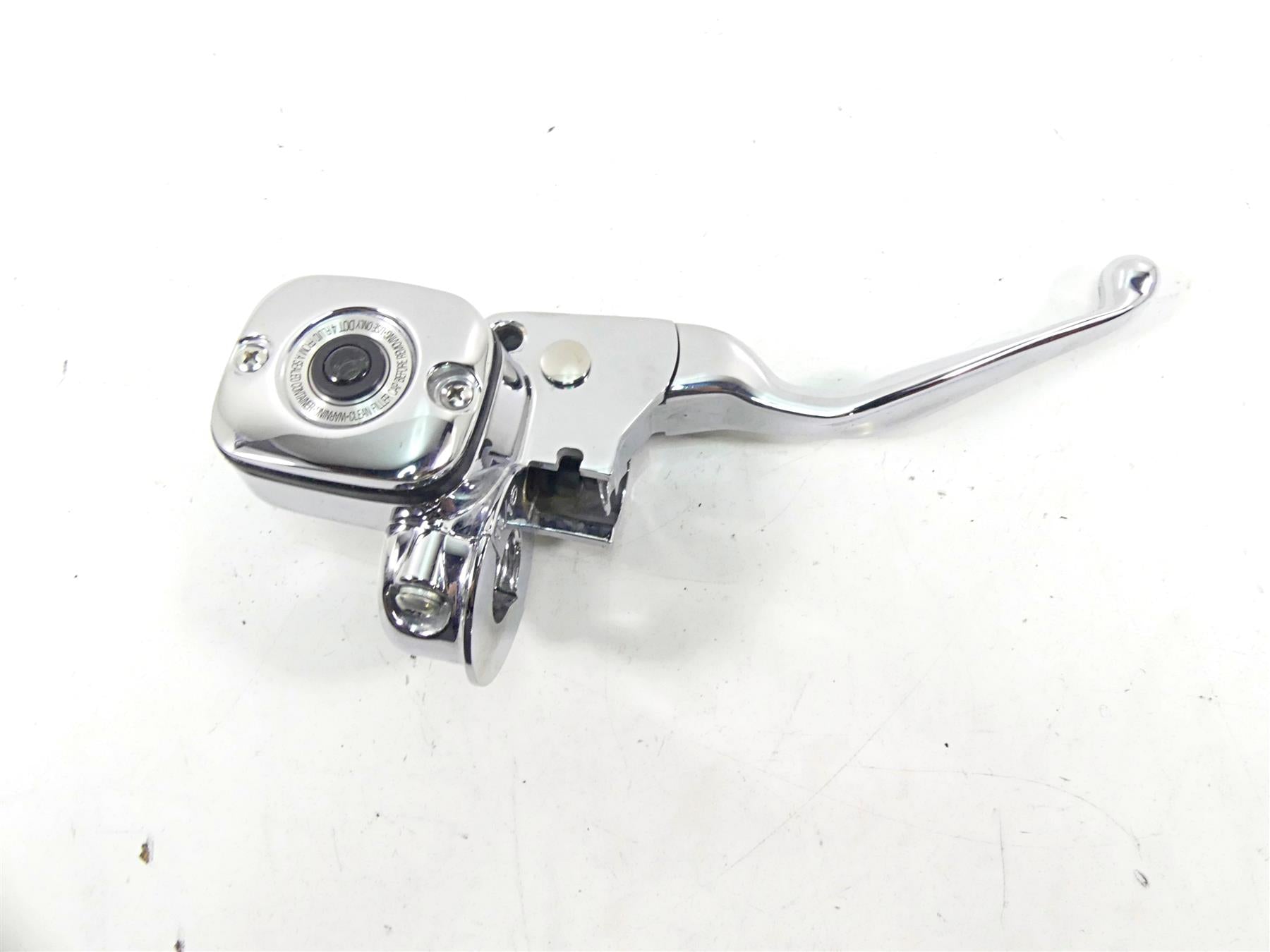 2007 Harley Touring FLHRSE CVO Road King Front 11/16 Brake Master Cylin 46431-05 {{ shop.shopifyCountryName }} - Mototech271