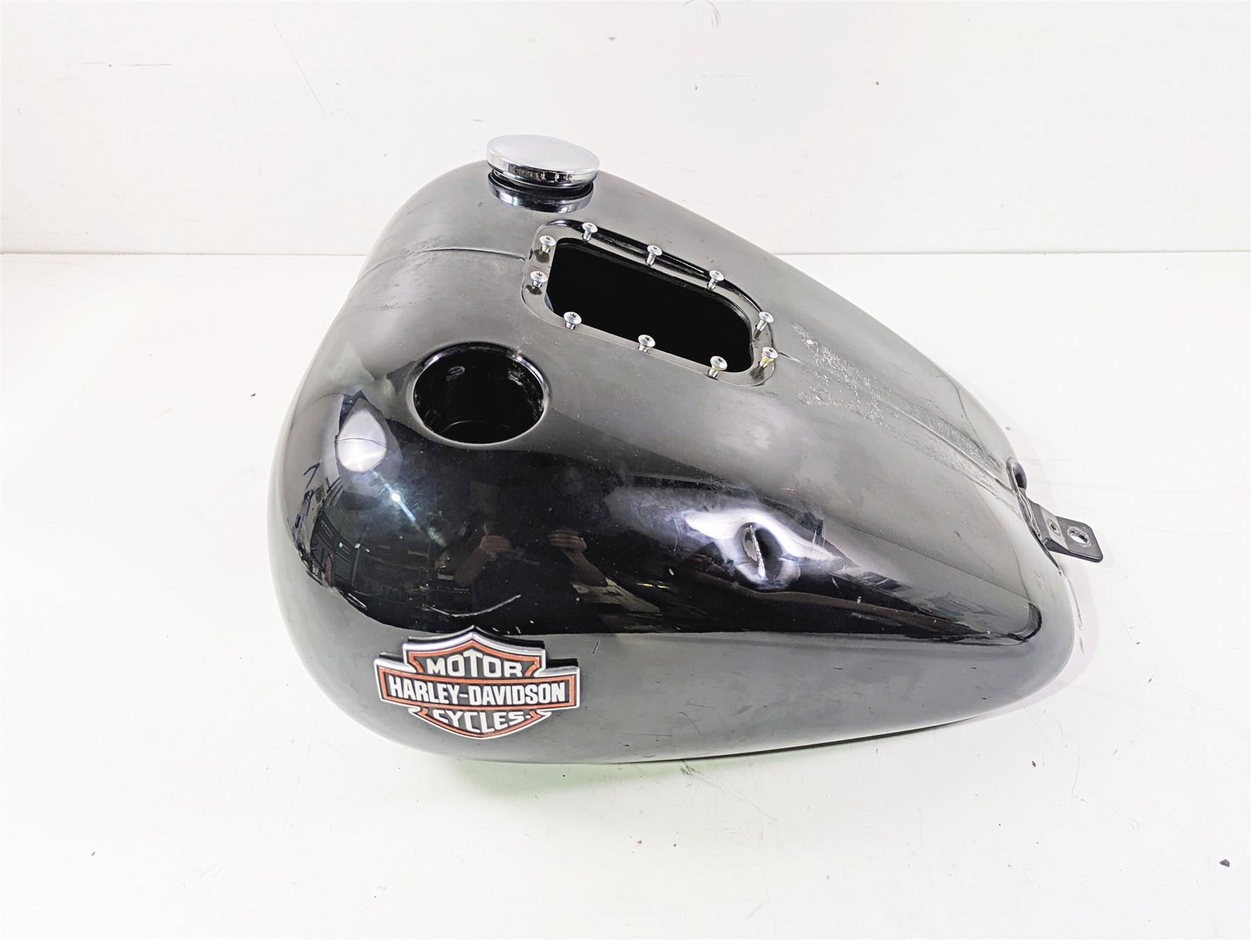 2014 Harley FLS Softail Slim Fuel Gas Petrol Tank Reservoir - Read 61625-11
