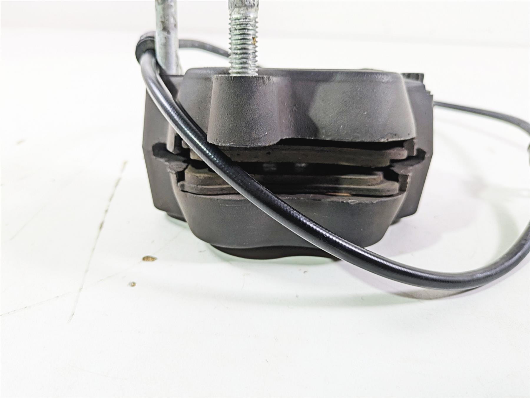 2008 Harley FLSTC 105TH Softail Heritage Front Brake Caliper + Line 44046-08 {{ shop.shopifyCountryName }} - Mototech271