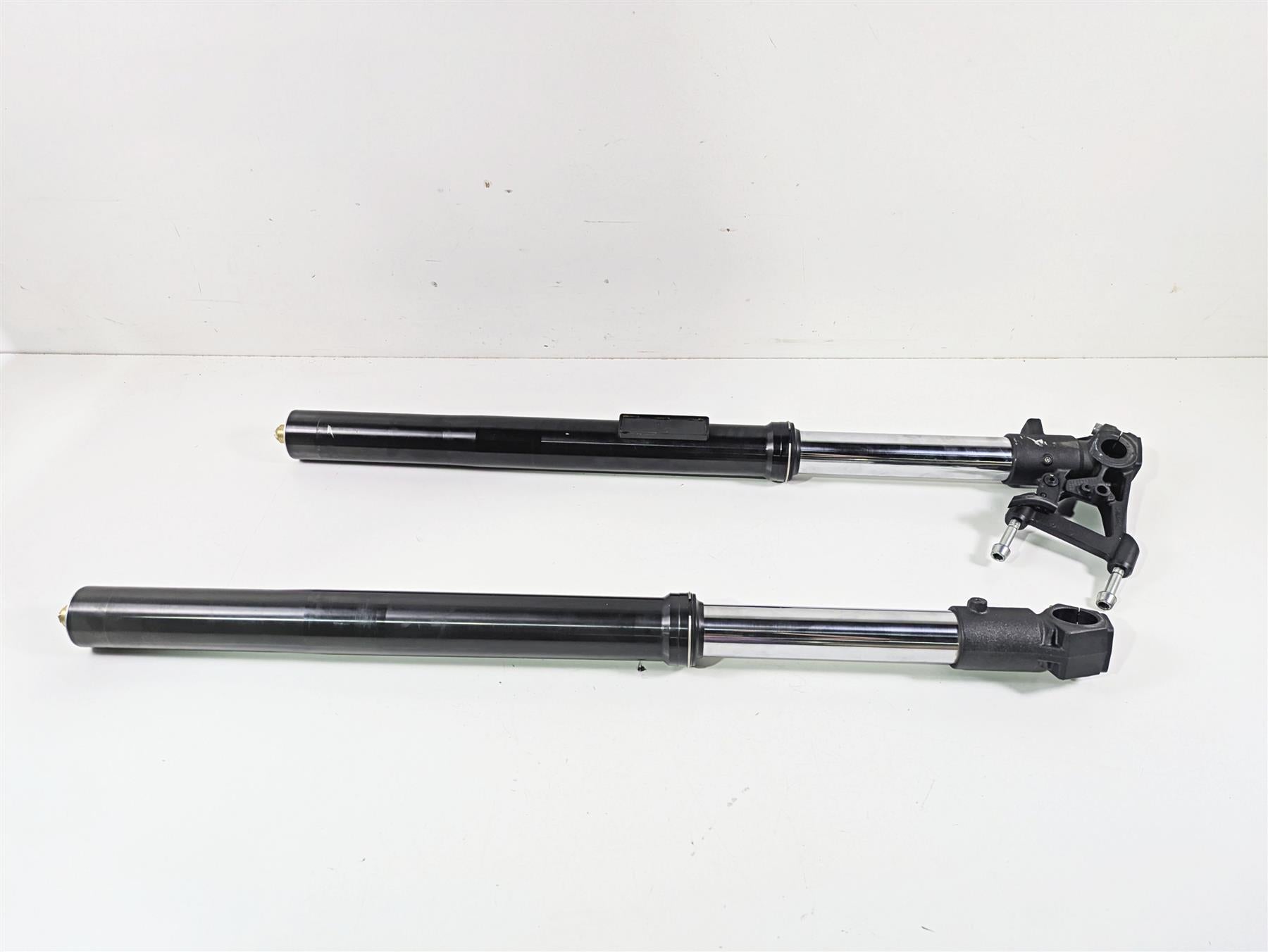 2018 Ducati Scrambler Desert Sled 800 Straight Front Fork Legs 34420951A 34520951A {{ shop.shopifyCountryName }} - Mototech271