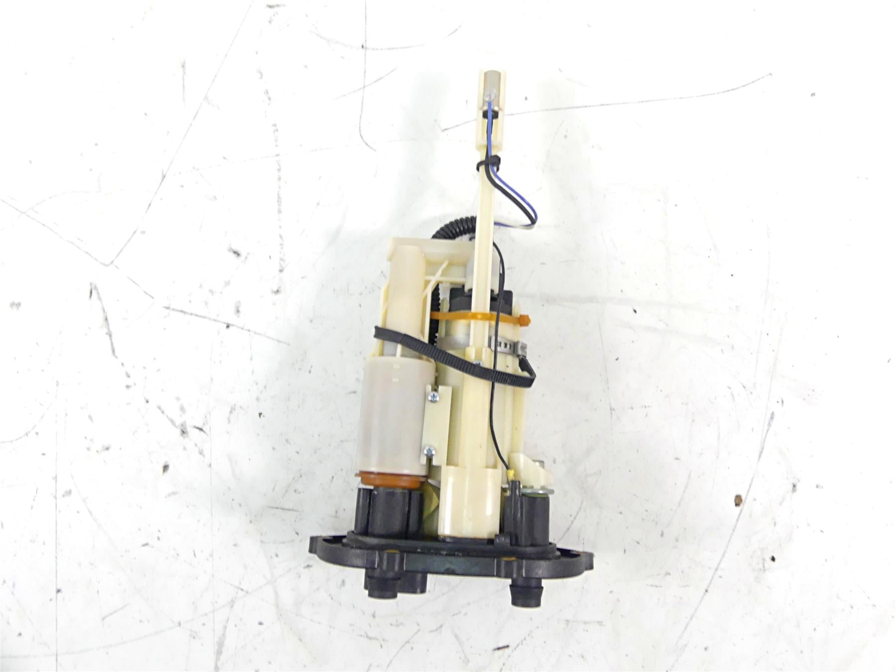 2013 Ducati Diavel Red Fuel Gas Petrol Pump -Tested 16024001C {{ shop.shopifyCountryName }} - Mototech271