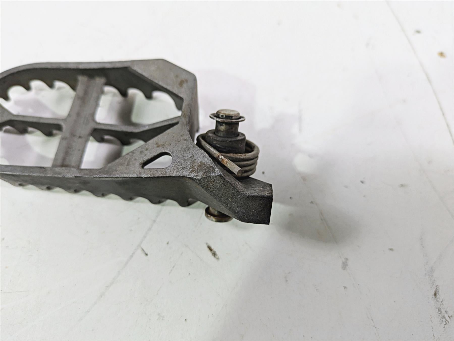 2015 BMW R1200GS Adv K51 Oem Rider Footpeg Foot Peg Set 46718529843 46718529844 {{ shop.shopifyCountryName }} - Mototech271