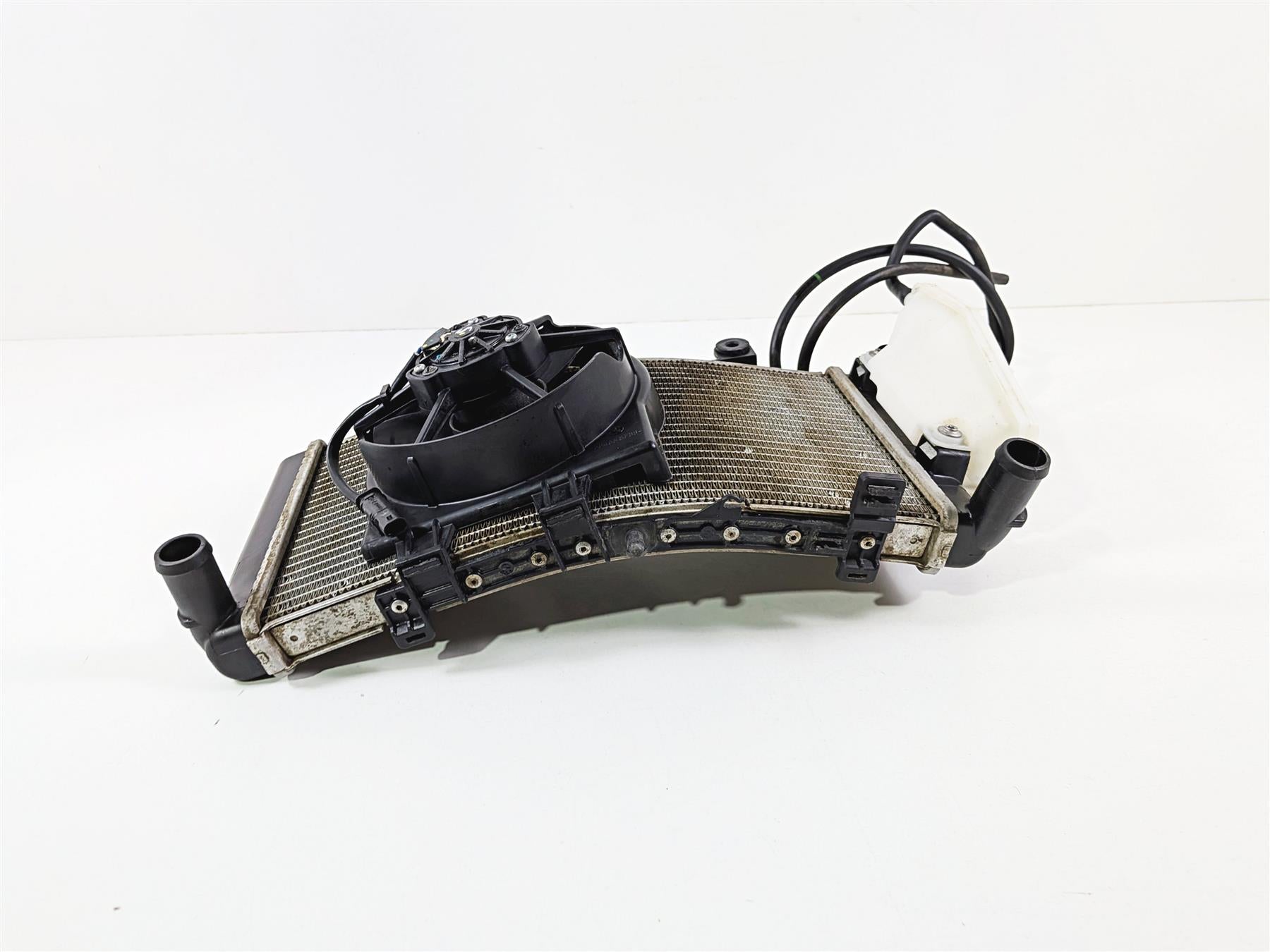 2023 BMW F850GS K81 Radiator Fan Reservoir Hoses Set 17118565248 17111600196 {{ shop.shopifyCountryName }} - Mototech271