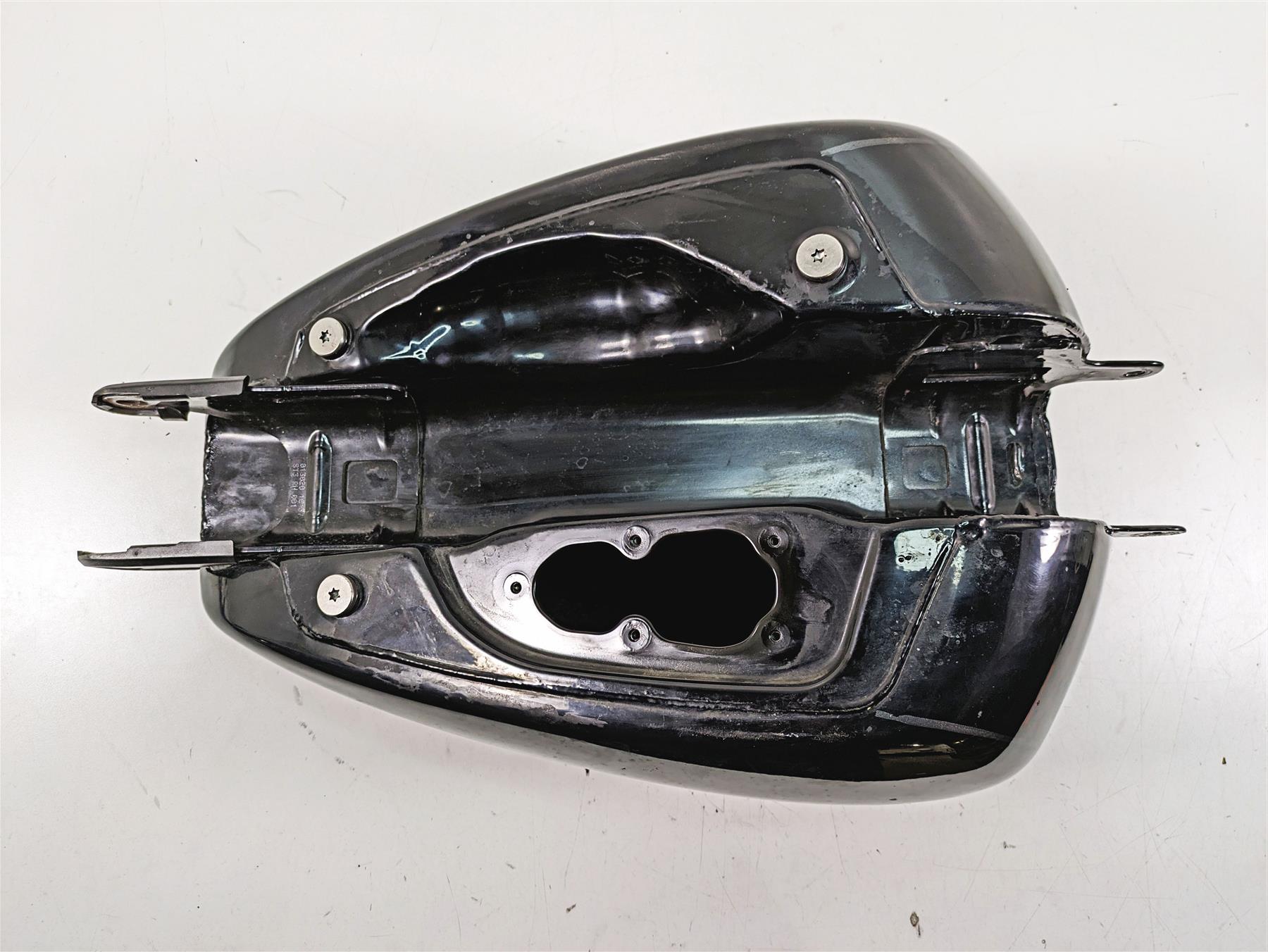 2020 Harley Softail FXBB Street Bob Fuel Gas Petrol Tank - Read 61000673 {{ shop.shopifyCountryName }} - Mototech271