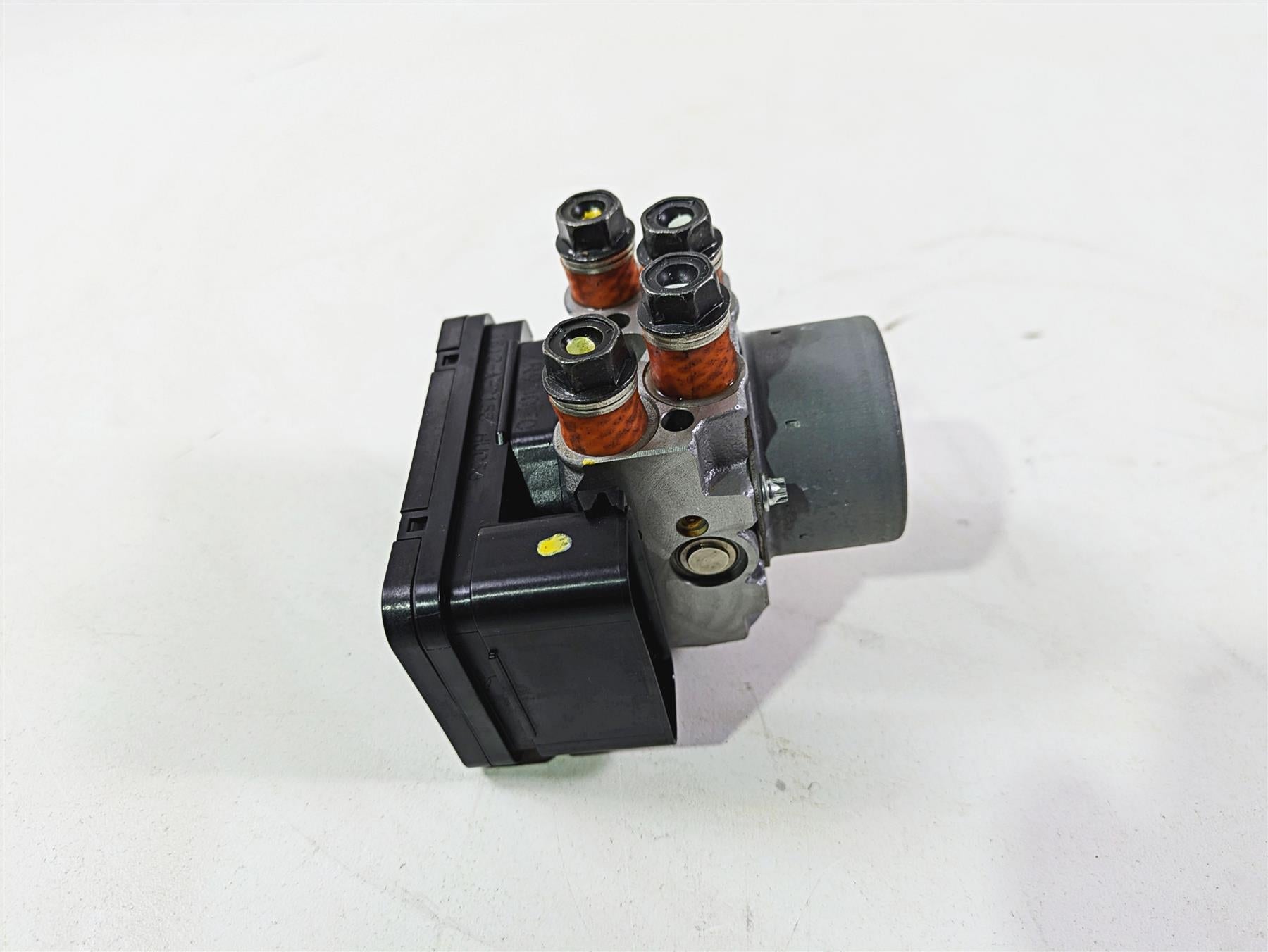 2021 Kawasaki Z900 ZR900 Nissin Abs Brake Pump Unit Module 16082-0810 {{ shop.shopifyCountryName }} - Mototech271