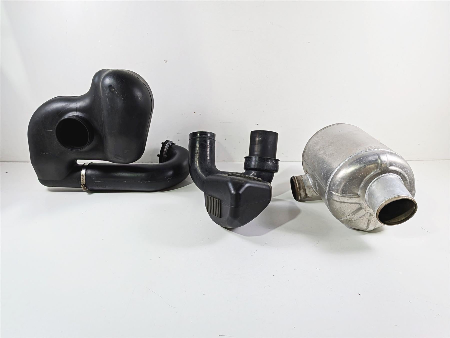 2009 Yamaha Waverunner FX1800 Cruiser Exhaust Muffler & Resonator F1W-U7550-00