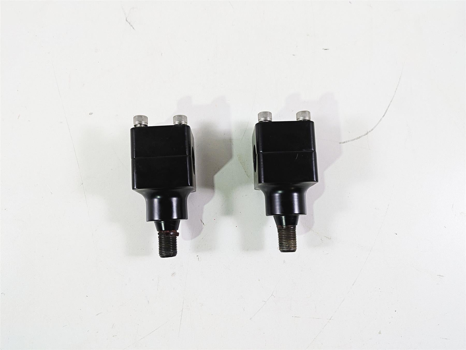 2008 Harley FLSTSB Cross Bones Aftermarket 2" Square Riser Set {{ shop.shopifyCountryName }} - Mototech271
