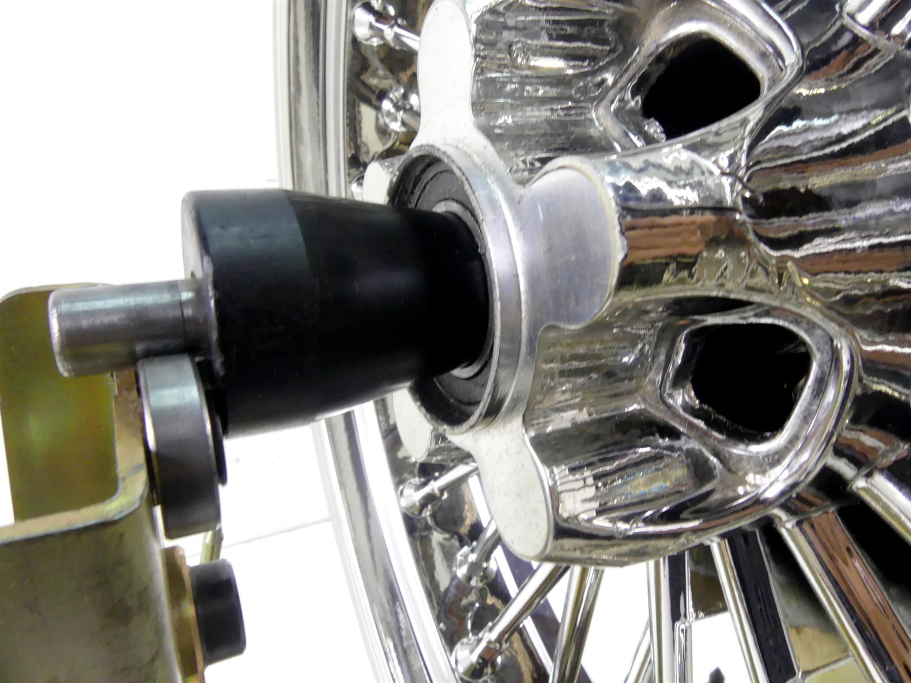 2017 Harley Softail FXSB Breakout Chrome Front Wheel Rim Fat Spoke 21x3.5 {{ shop.shopifyCountryName }} - Mototech271