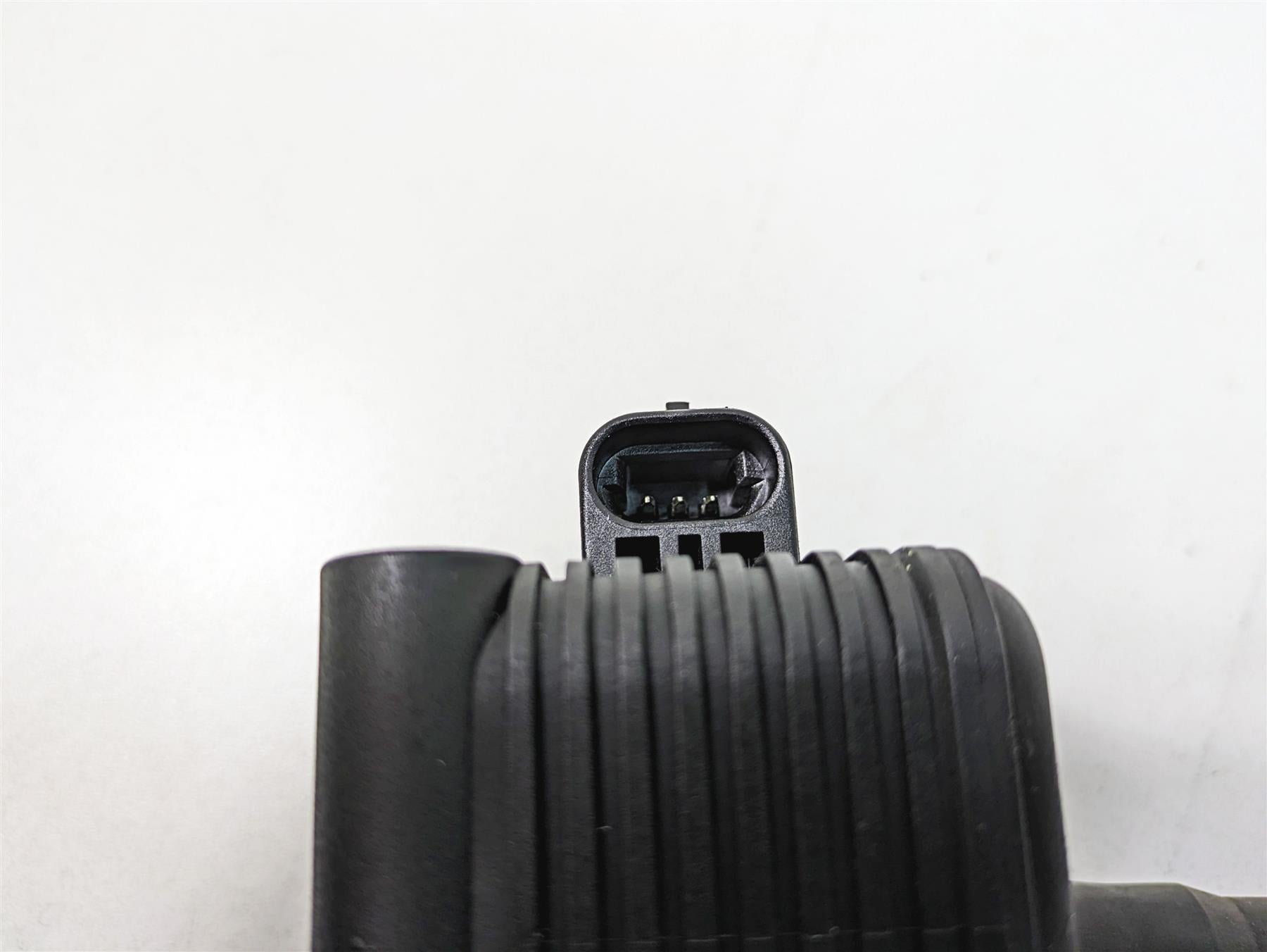 2005 Harley Dyna FXDL Low Rider Ignition Coil Wire Plug + Cover Set 31655-99 {{ shop.shopifyCountryName }} - Mototech271