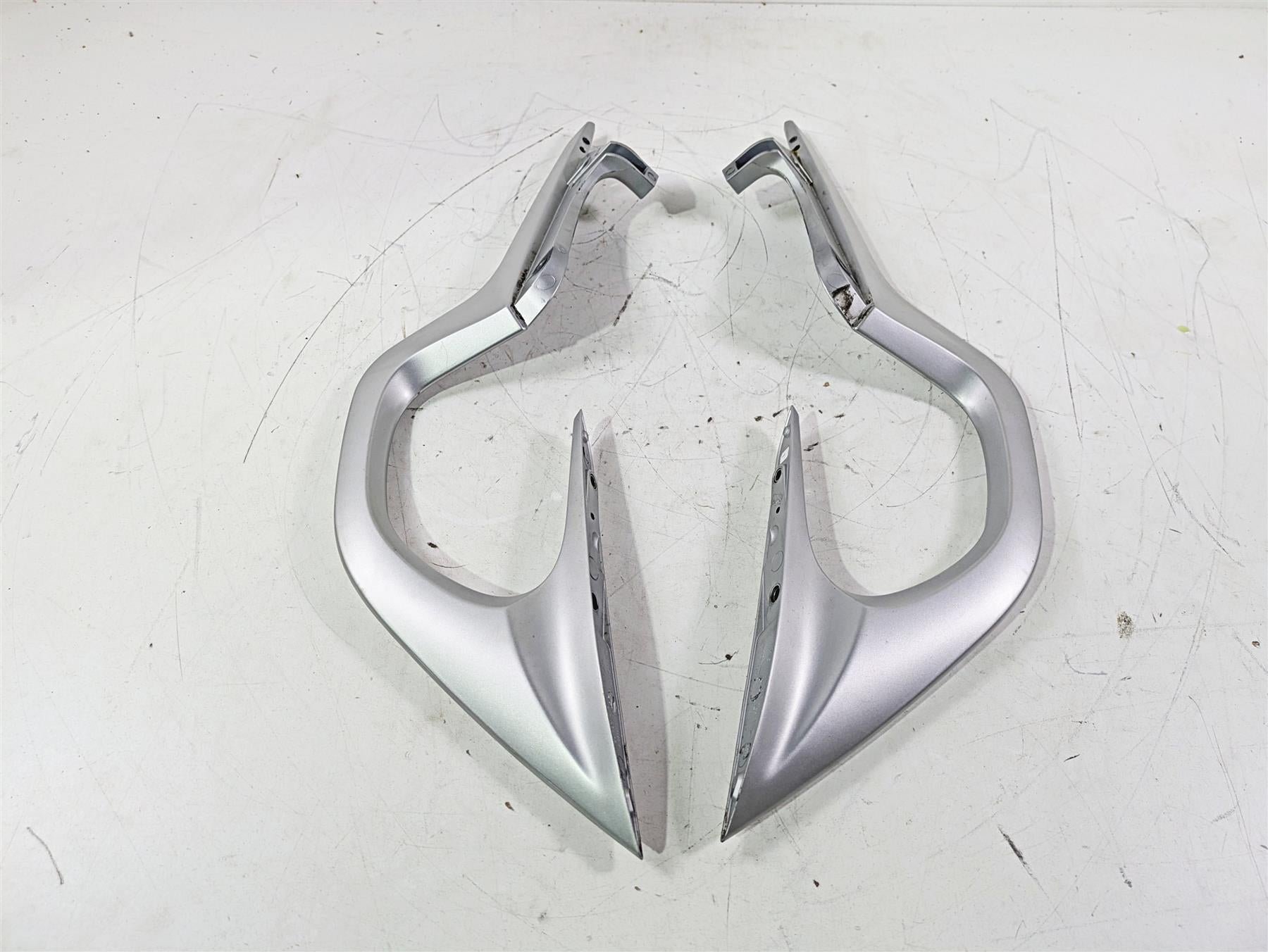 2015 BMW K1600 GT K48 Rear Passenger Side Grab Handles 46548549392 46548549391 {{ shop.shopifyCountryName }} - Mototech271