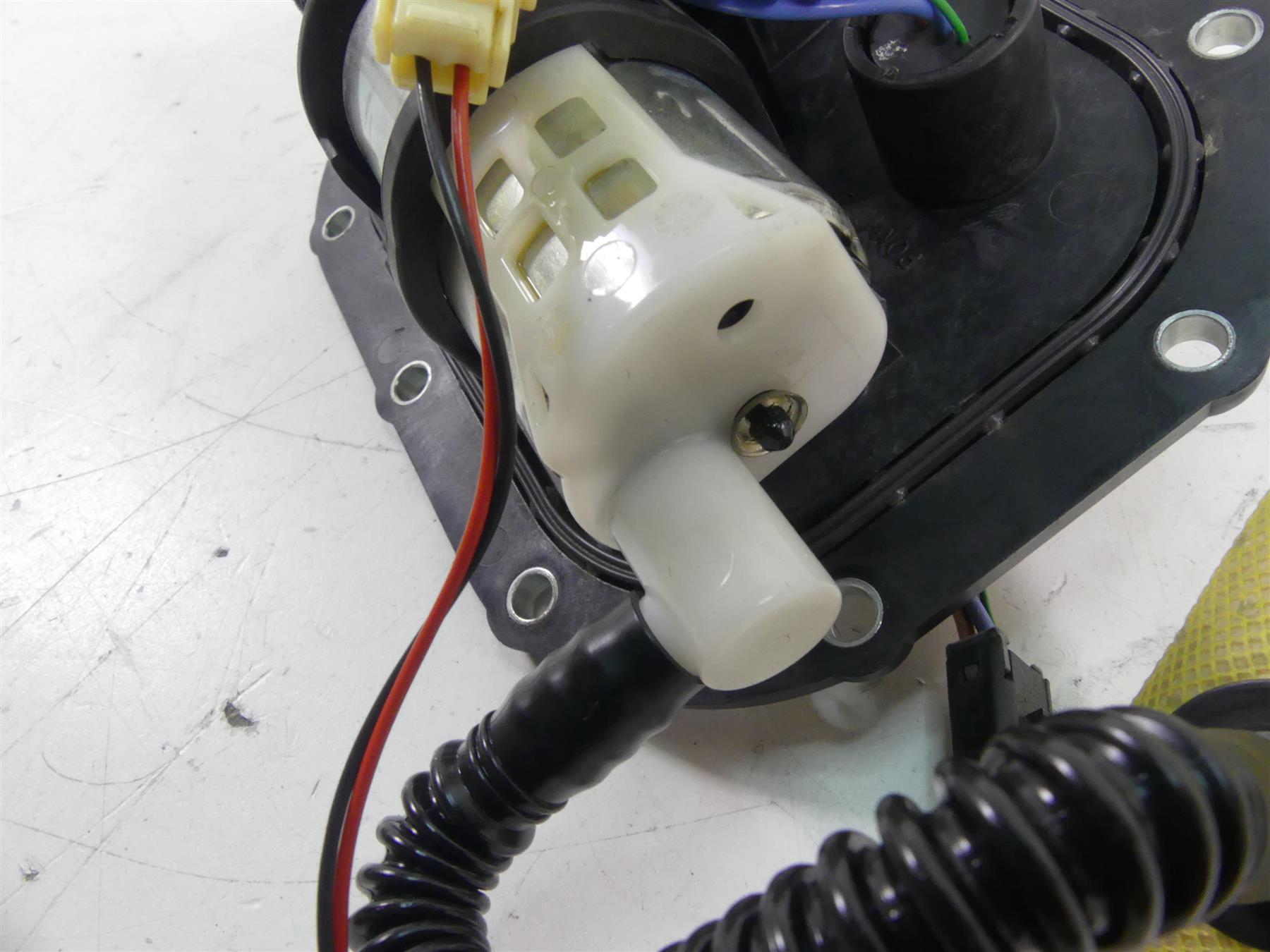 2012 Victory Cross Country Fuel Gas Petrol Pump - Tested 2521020 2521171 {{ shop.shopifyCountryName }} - Mototech271
