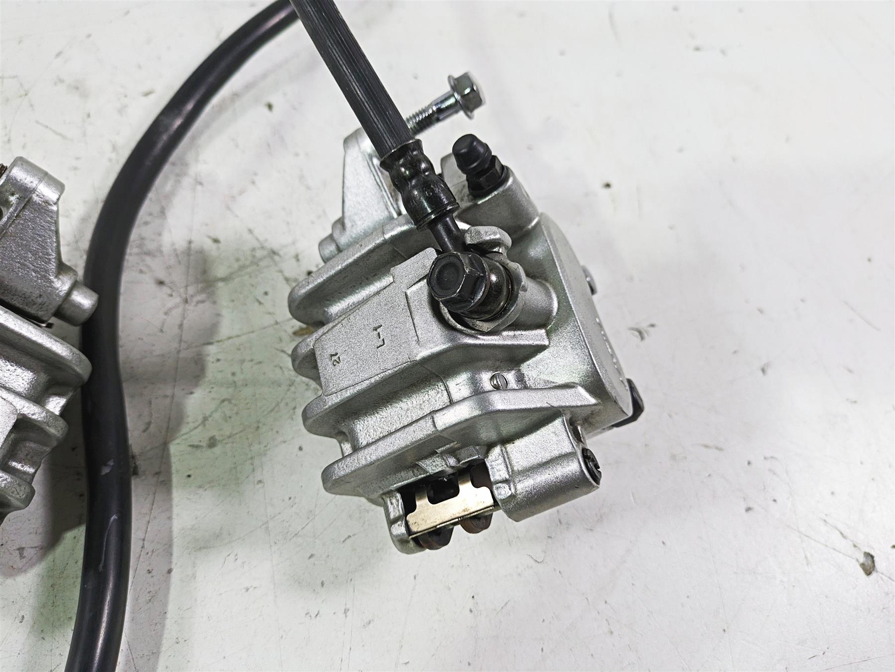1998 Honda GL1500 Valkyrie Tour Front Brake Calipers 45150-MZ0-006 45250-MZ0-006 {{ shop.shopifyCountryName }} - Mototech271