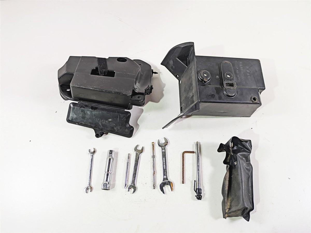 2008 Kawasaki VN1600 Vulcan Nomad Tool Kit & Plastic Carrier Set 32098-1137 {{ shop.shopifyCountryName }} - Mototech271