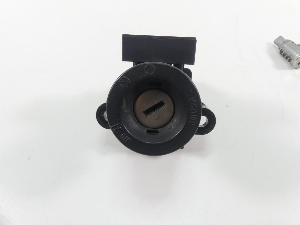 2013 BMW F800GS STD K72 Ignition Switch Gas Cap Key Lock Set -Read 51257700072 {{ shop.shopifyCountryName }} - Mototech271