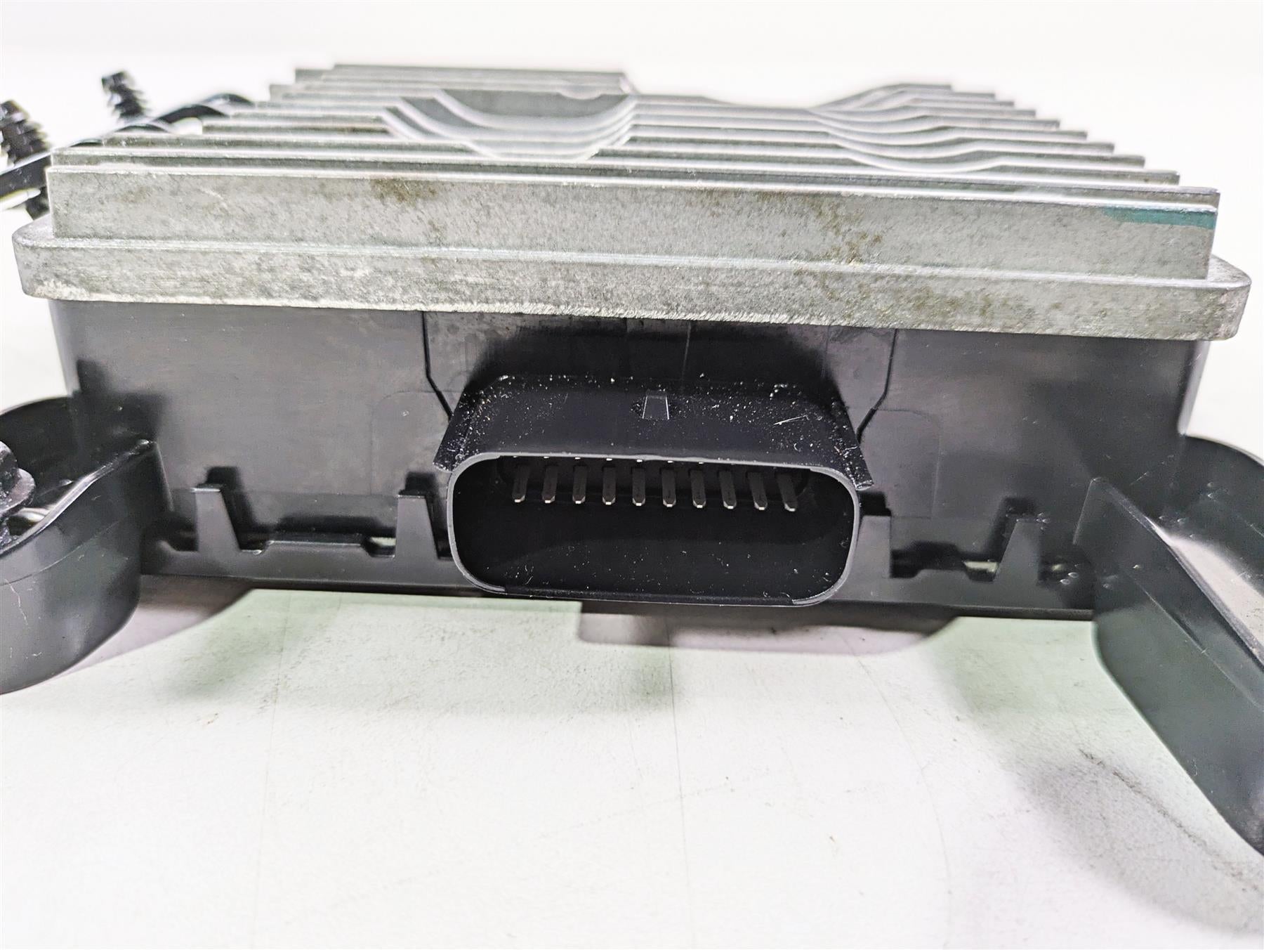 2018 Indian Chieftain Limited Front Amplifier Amp Radio Stereo 4015979 {{ shop.shopifyCountryName }} - Mototech271