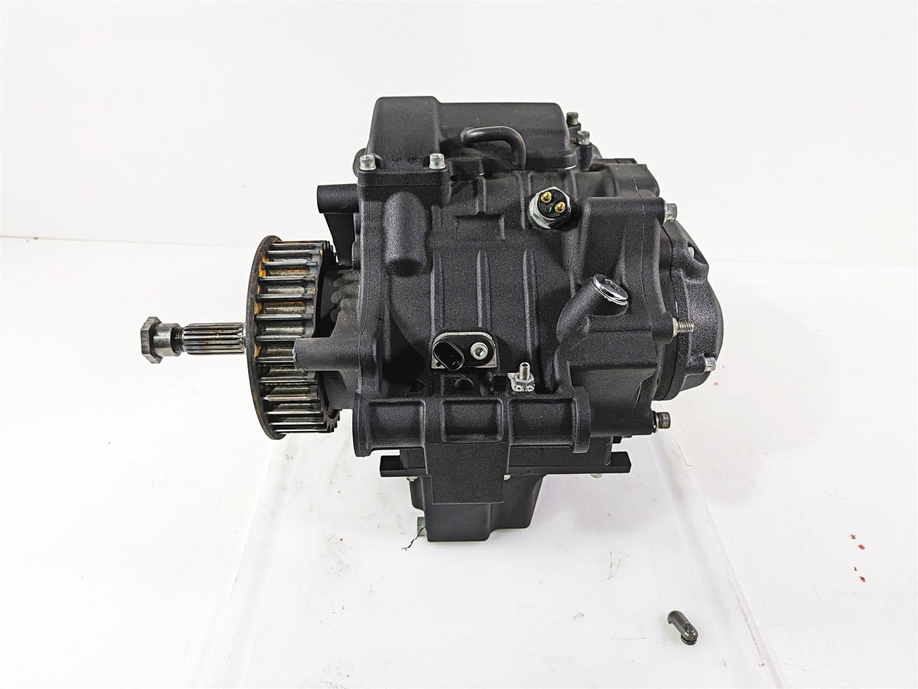 2017 Harley Dyna FXDB Street Bob Transmission Gear Box 6 Speed 25K 33083-10A {{ shop.shopifyCountryName }} - Mototech271
