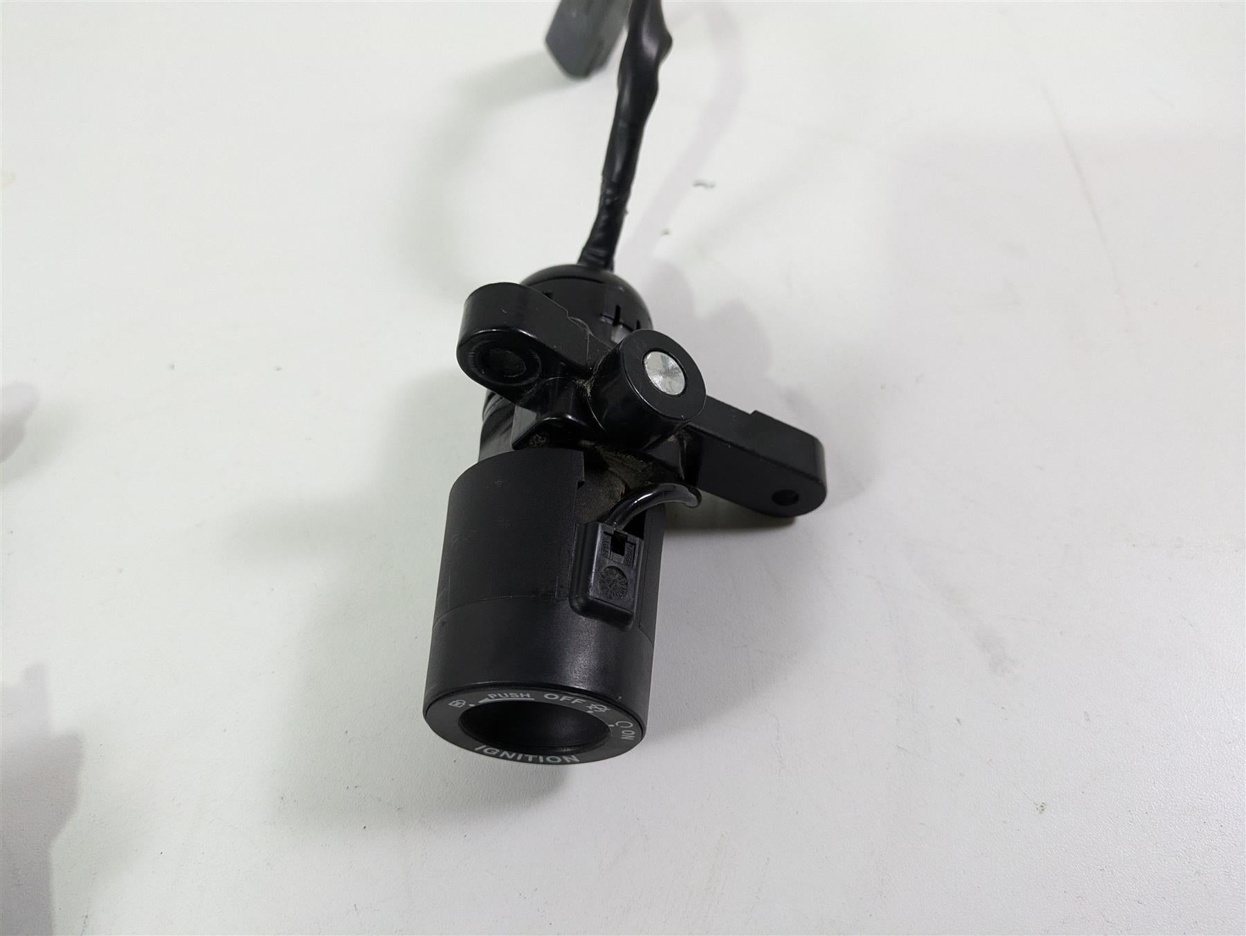 2024 Triumph Tiger 900 GT Ignition Switch Cdi Key 434MHz Immobilizer T2505562 {{ shop.shopifyCountryName }} - Mototech271