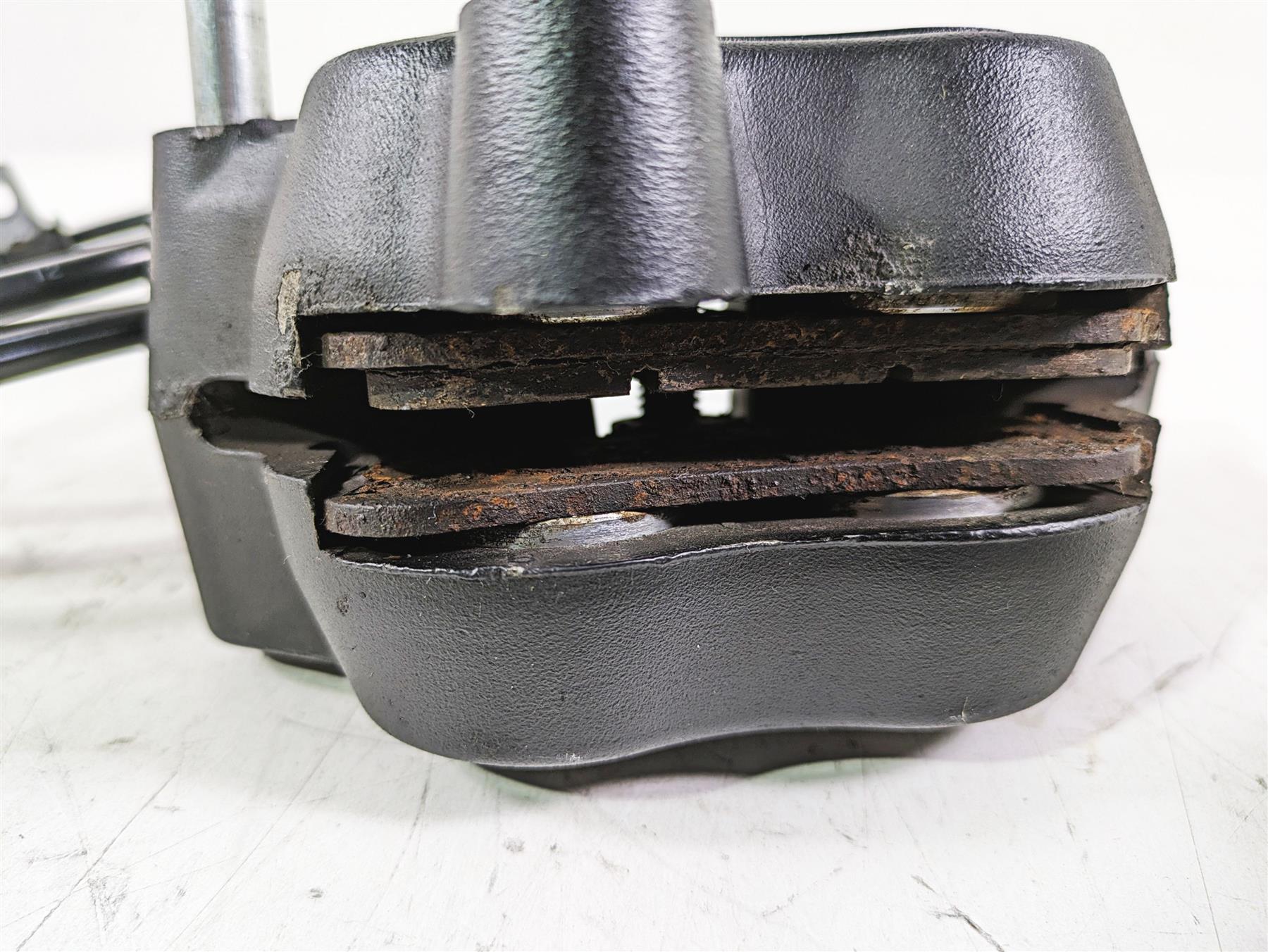 2013 Harley FXDWG Dyna Wide Glide Front Brake Caliper + Line - Read 41300001 {{ shop.shopifyCountryName }} - Mototech271