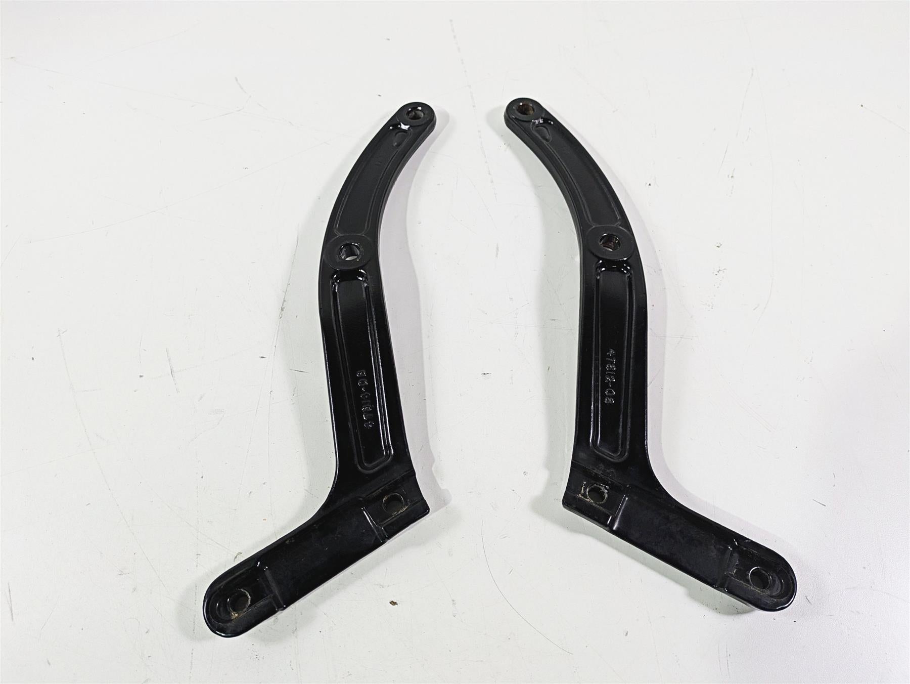 2008 Harley FLSTSB Cross Bones Rear Fender Struts Braces Mount 47813-08 47809-08 {{ shop.shopifyCountryName }} - Mototech271