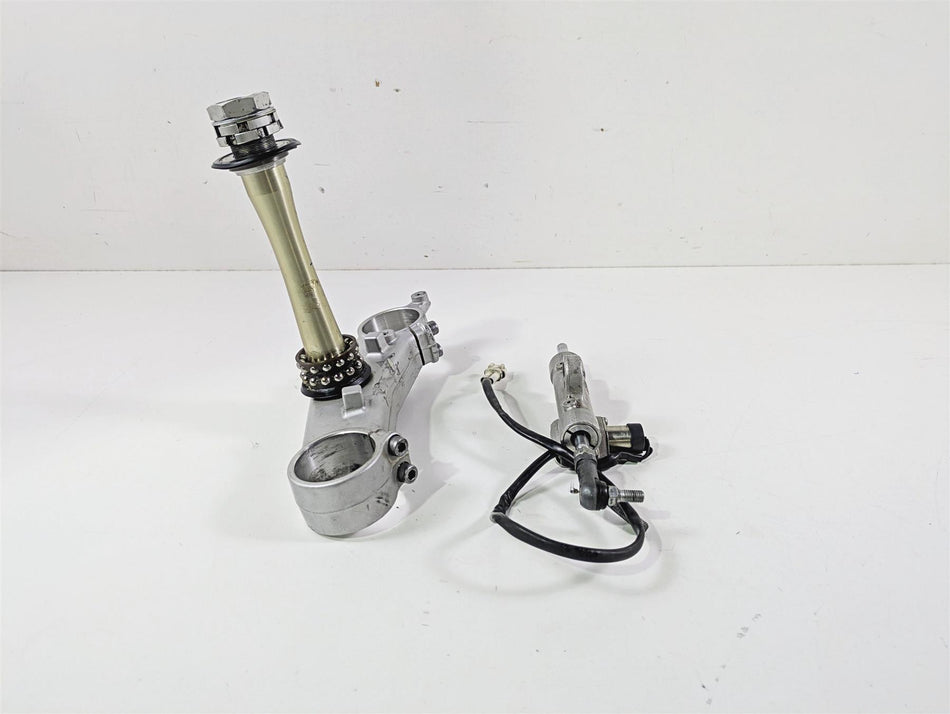 2014 Yamaha YZFR1 R1 RN22 Lower Triple Tree & Steering Damper 14B-23340-00-00 {{ shop.shopifyCountryName }} - Mototech271