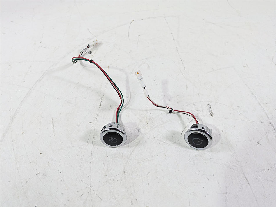 2018 Indian Chieftain Limited Power & Fog Light Push Button Knob Set 4016053 {{ shop.shopifyCountryName }} - Mototech271