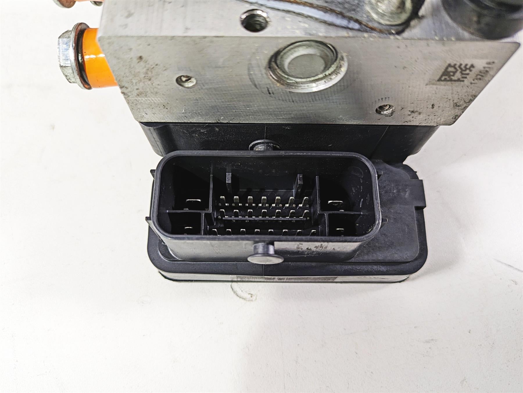 2020 Harley Touring FLHT Electra Glide Abs Brake Pump Module 41100104C {{ shop.shopifyCountryName }} - Mototech271