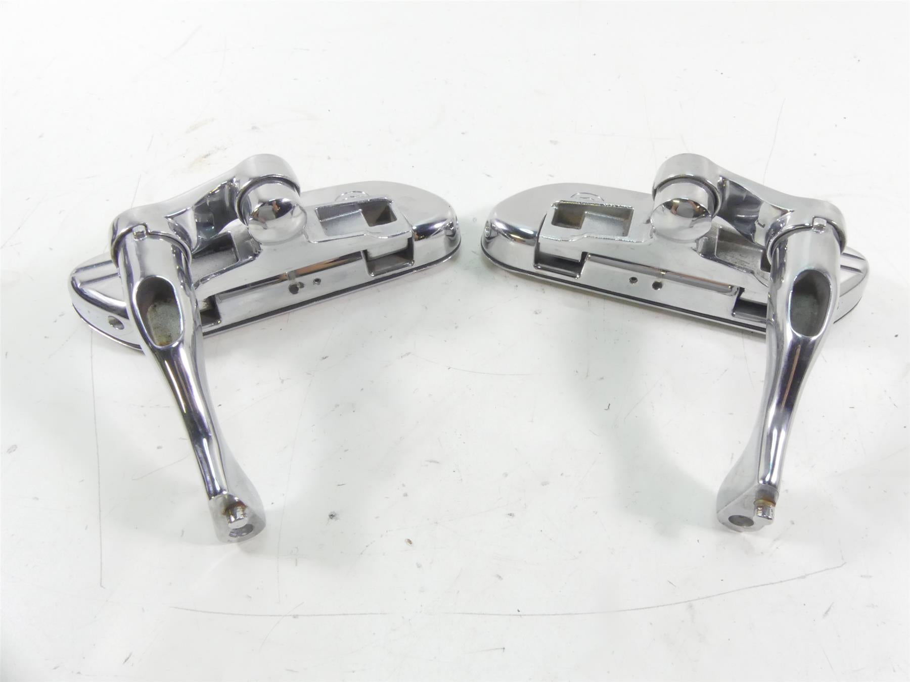 2007 Harley Touring FLHTCU SE CVO Electra Glide Rear Floor Board Set 50700-04 {{ shop.shopifyCountryName }} - Mototech271