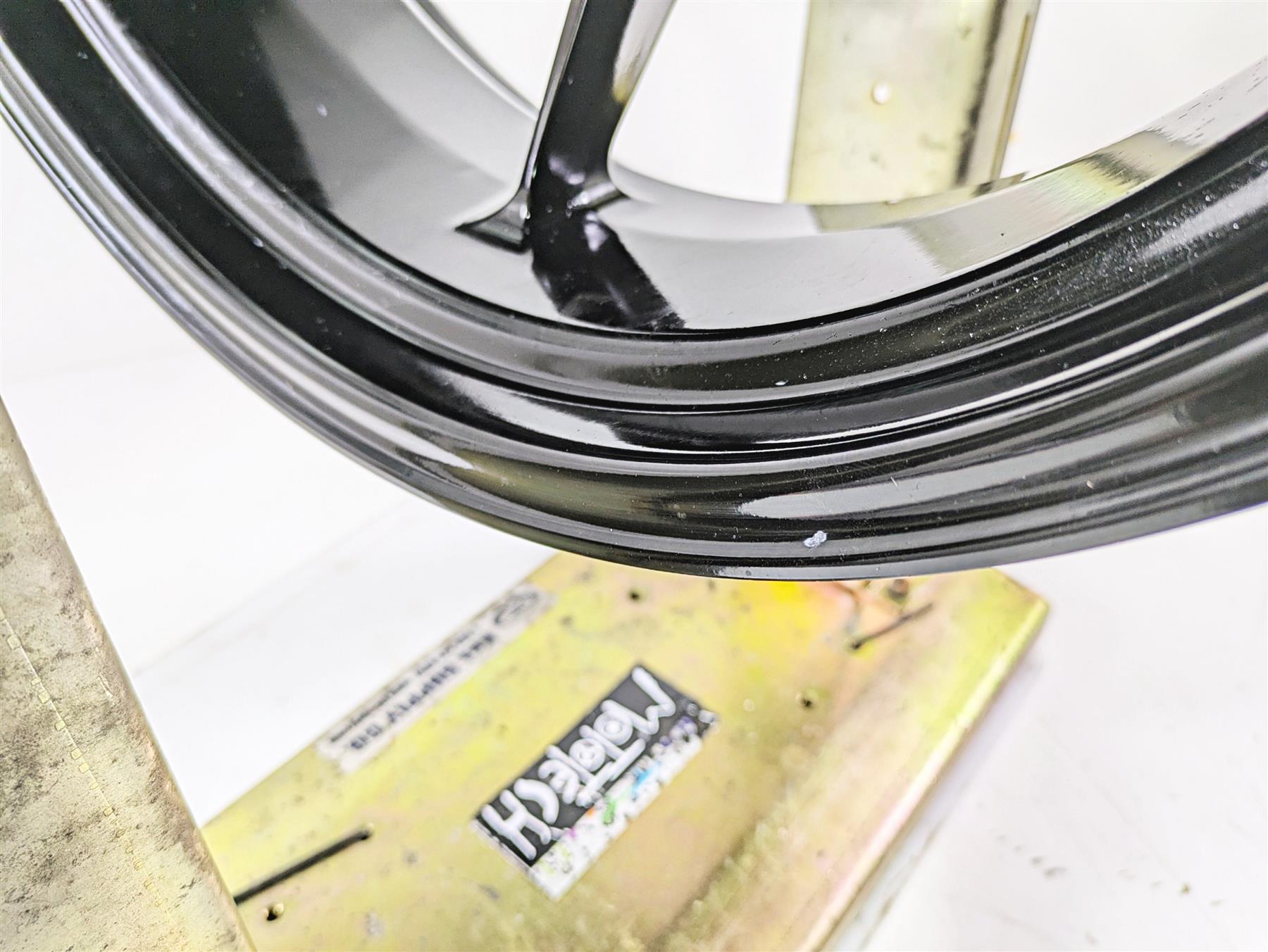 2021 Aprilia RS660 Black Rear Wheel Rim 17x5.5 - Straight 2B005364 {{ shop.shopifyCountryName }} - Mototech271