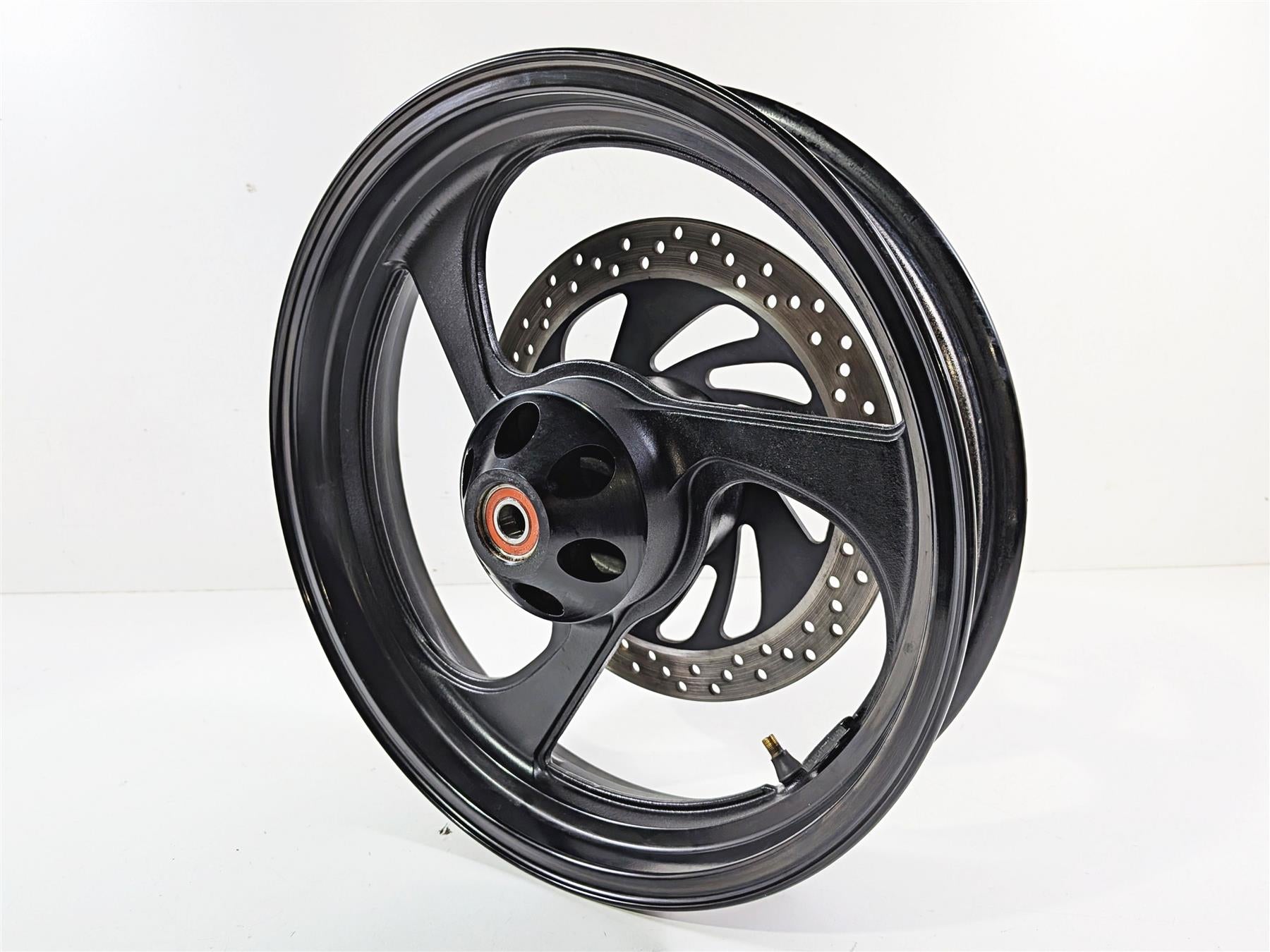 2005 Suzuki VZ800 M50 Boulevard Straight 16x3 Front Wheel Rim 54111-39G00-019 {{ shop.shopifyCountryName }} - Mototech271