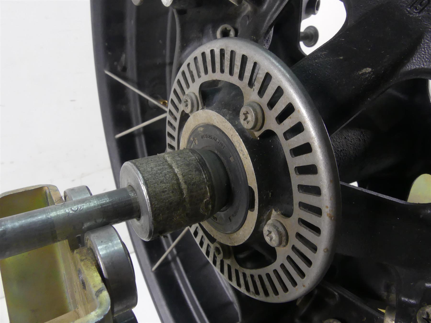 2019 BMW R1250GS K50 Front Wheel Rim 19x3 Spoke 36318528530 {{ shop.shopifyCountryName }} - Mototech271