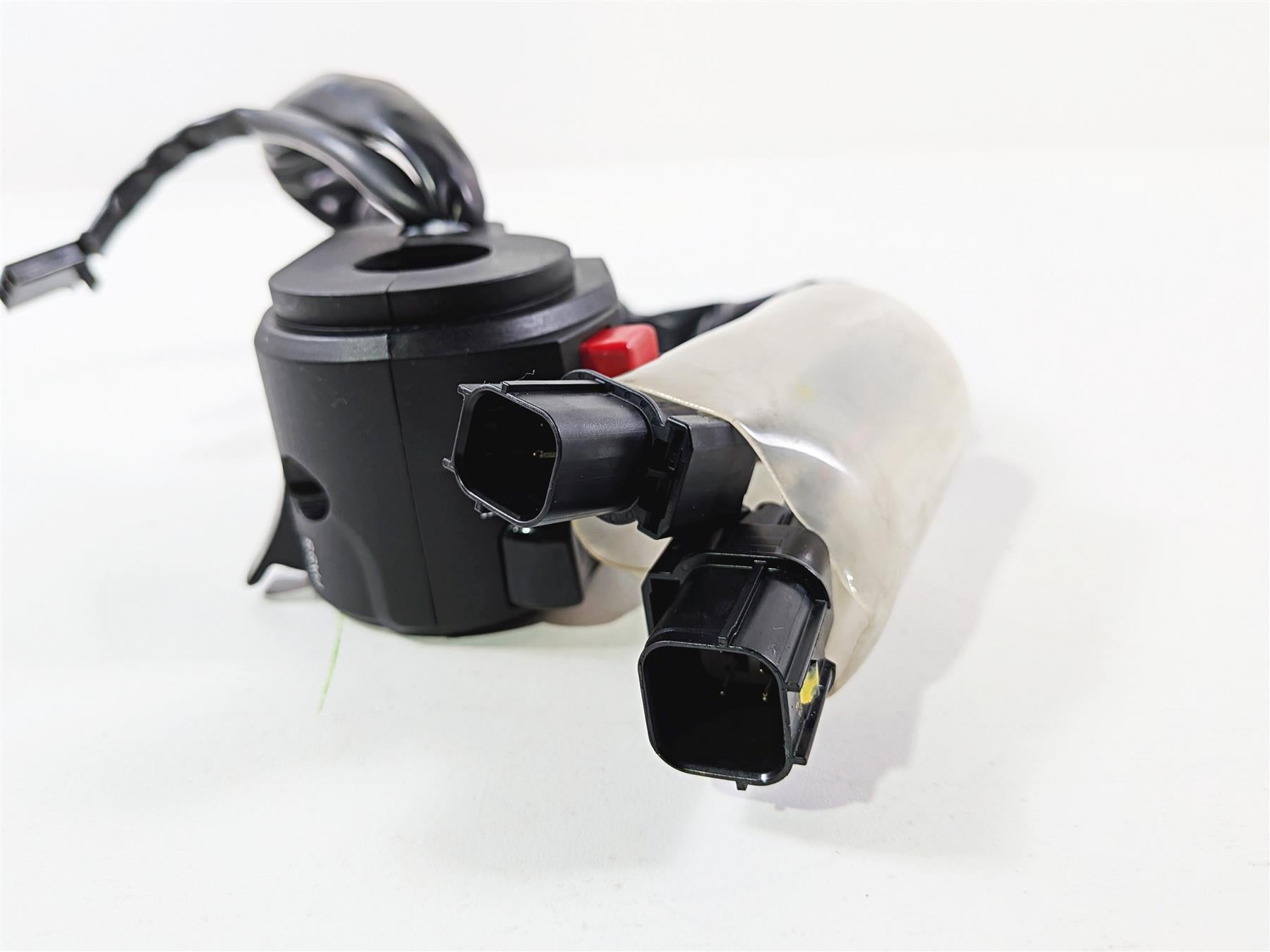 2024 Kawasaki EX500 Ninja 40th An. Left Hand Light Control Switch 46091-0649 {{ shop.shopifyCountryName }} - Mototech271