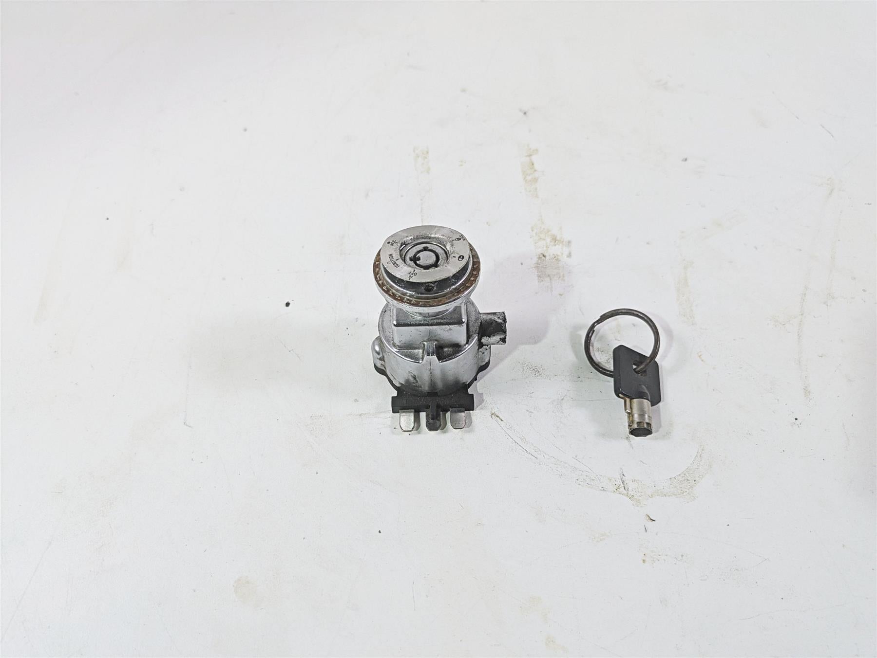 2008 Harley FXDL Dyna Low Rider 105TH Ignition Switch Fork Lock Key 71559-06B {{ shop.shopifyCountryName }} - Mototech271