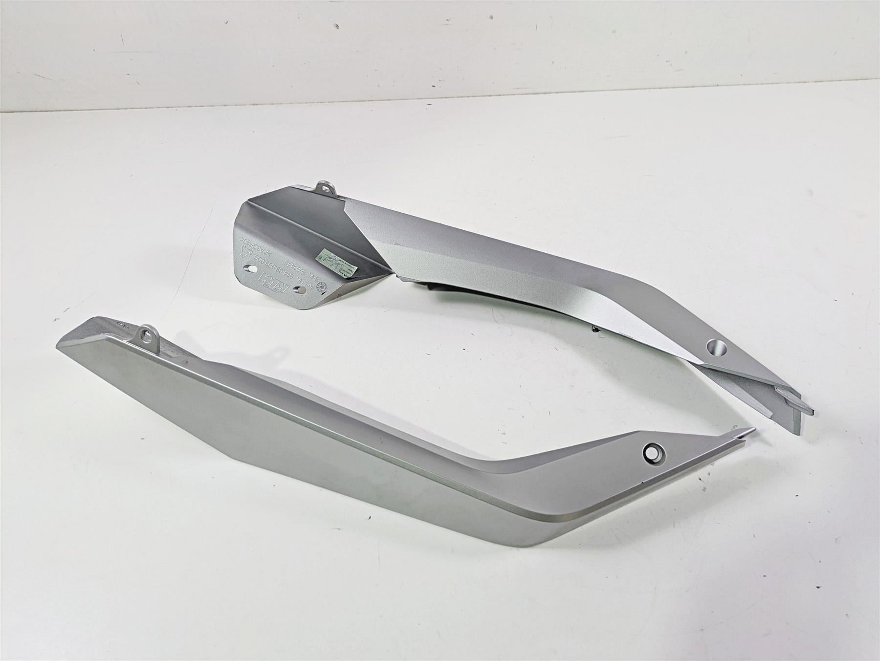 2017 KTM 1290 Super Duke GT Upper Front Fairing Side Set 61408003000 {{ shop.shopifyCountryName }} - Mototech271