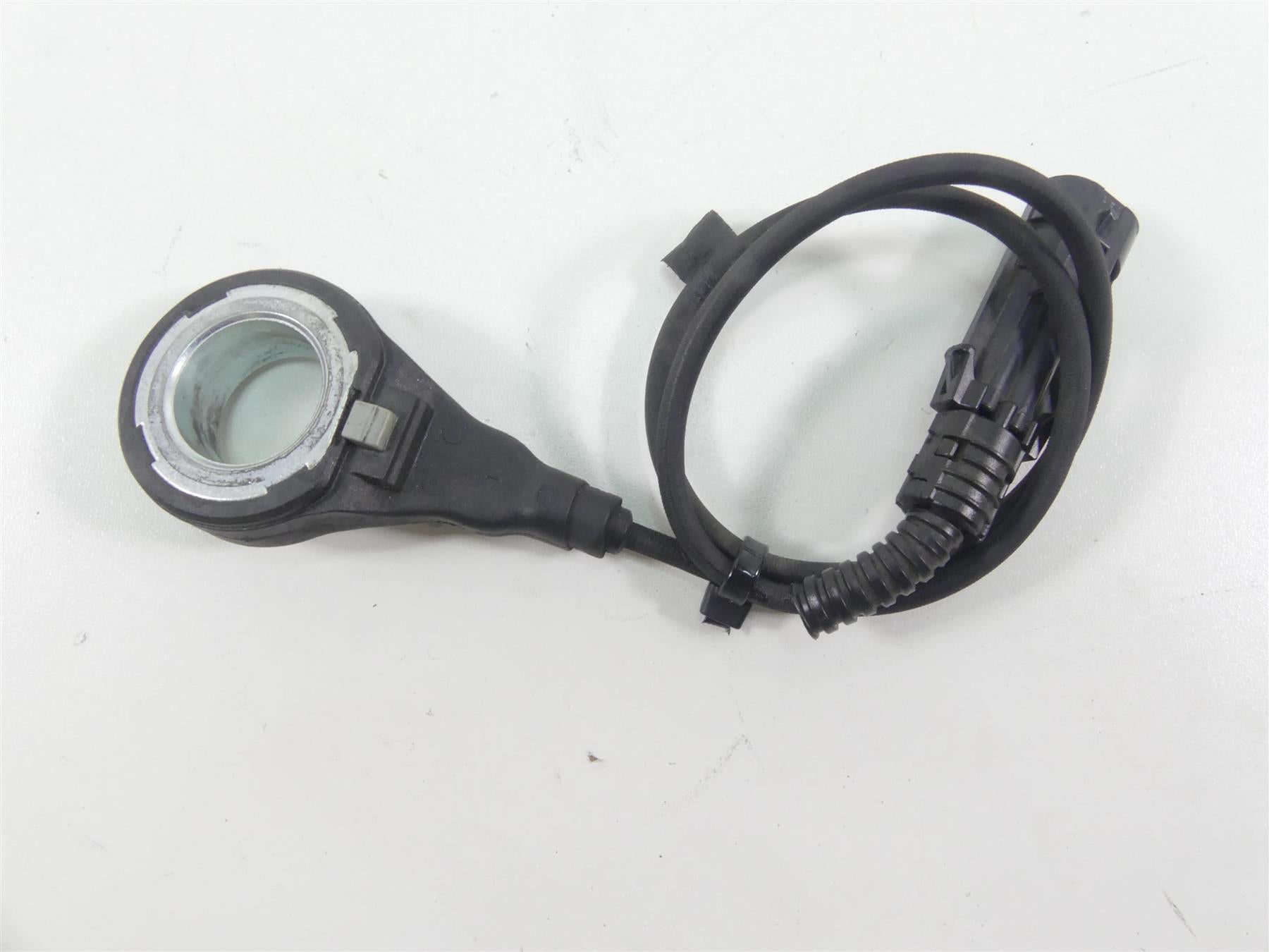 2016 Harley Touring FLHTP Electra Glide Rear Abs Brake Speed Sensor 40615-08 | Mototech271