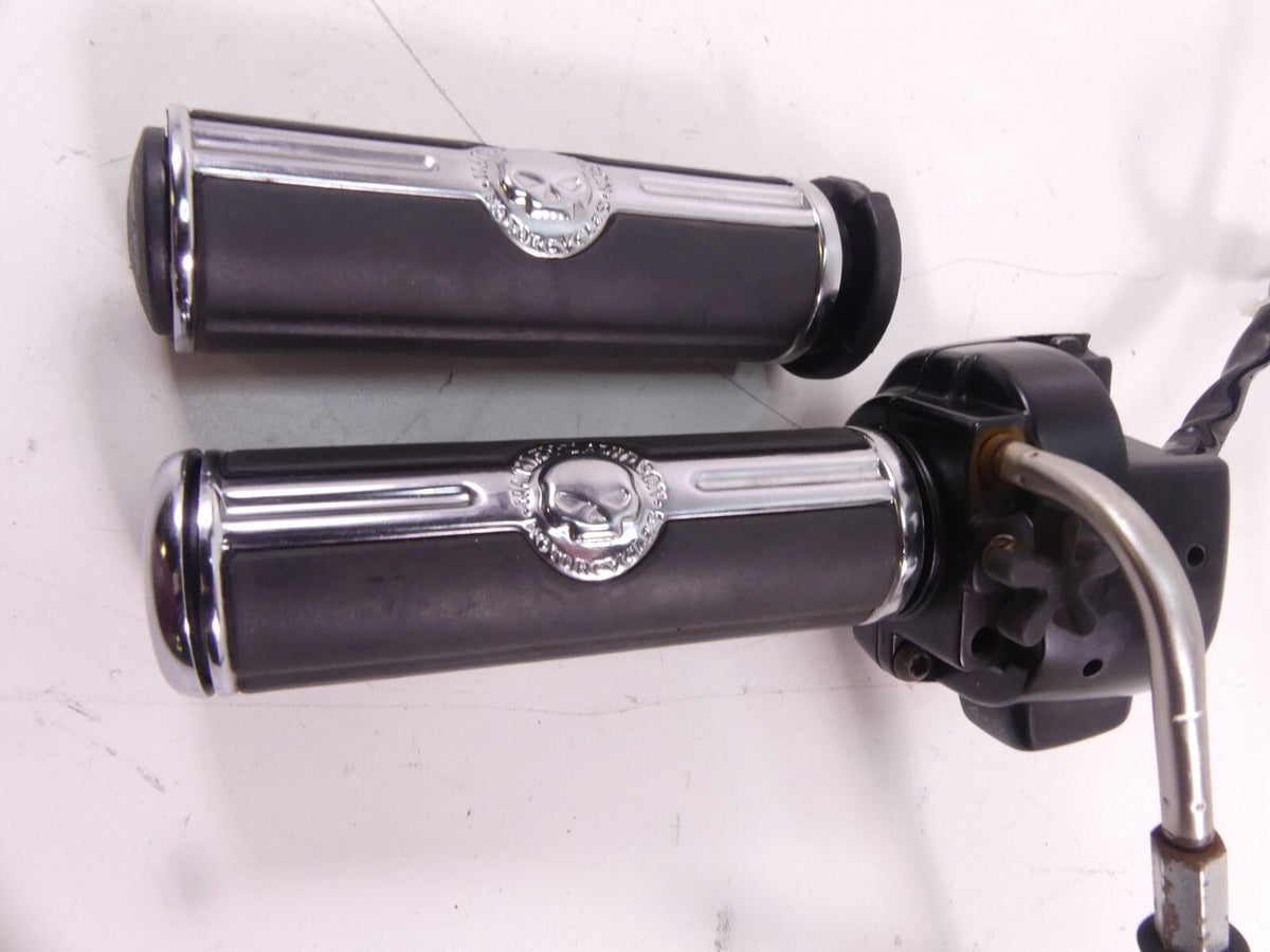 2009 Harley FXDC Dyna Super Glide Right Control Switch Start Kill Grips 71684-06 {{ shop.shopifyCountryName }} - Mototech271