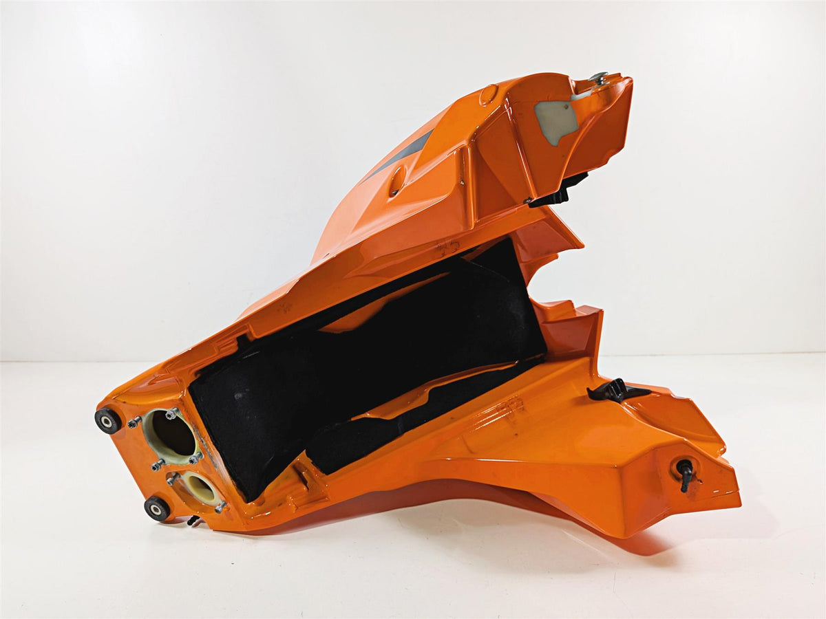2015 KTM 1290 R Super Duke Fuel Gas Petrol Tank & Upper Cover 6130701304430A-Mototech271