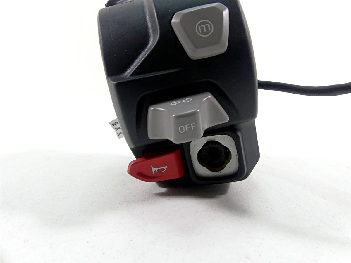 2022 Triumph Speed Triple 1200 RS Left Hand Light Control Switch -Read T2044136 {{ shop.shopifyCountryName }} - Mototech271