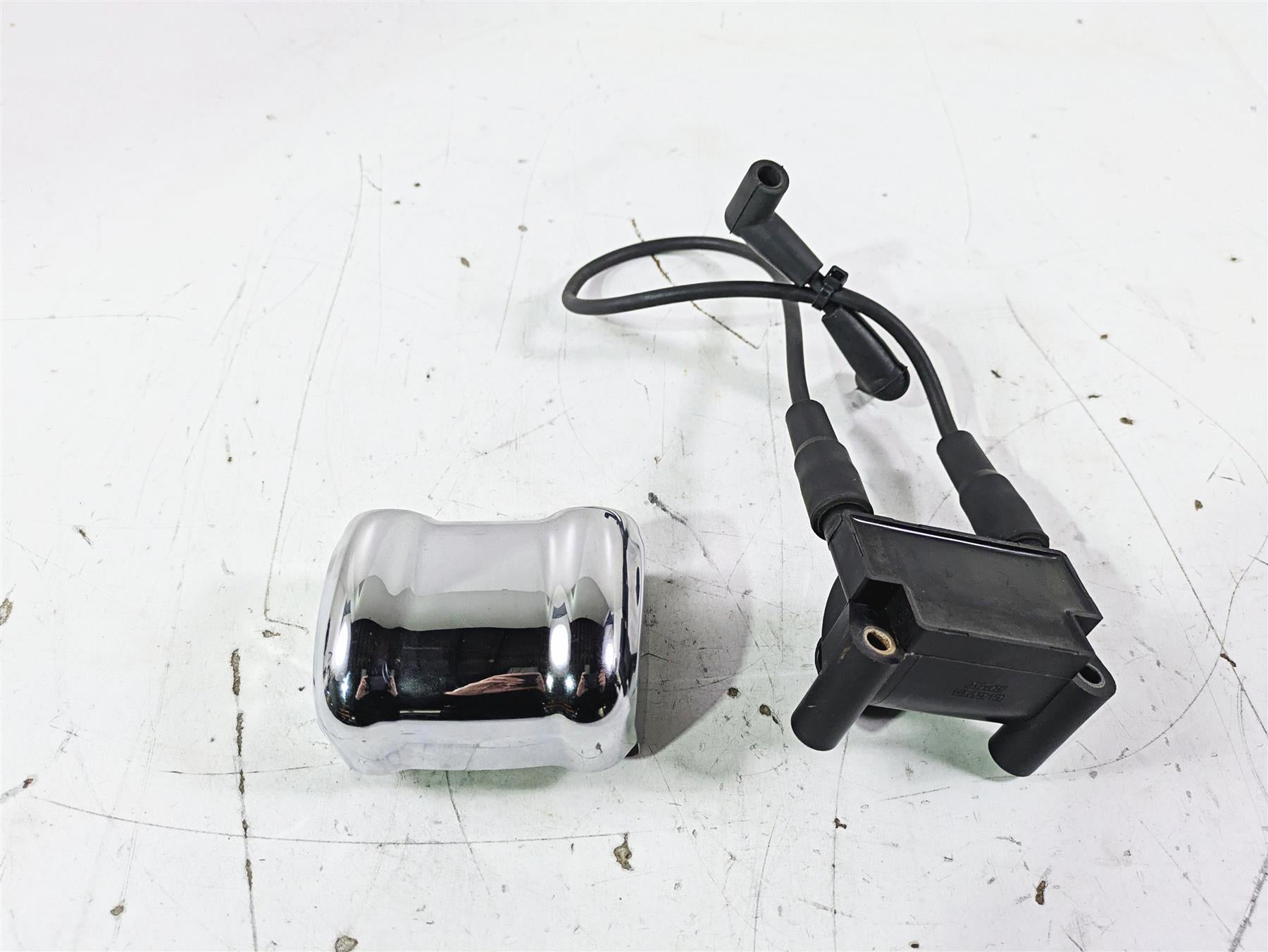 2016 Harley FLSTC Softail Heritage Ignition Coil & Chrome Cover 31696-07A {{ shop.shopifyCountryName }} - Mototech271