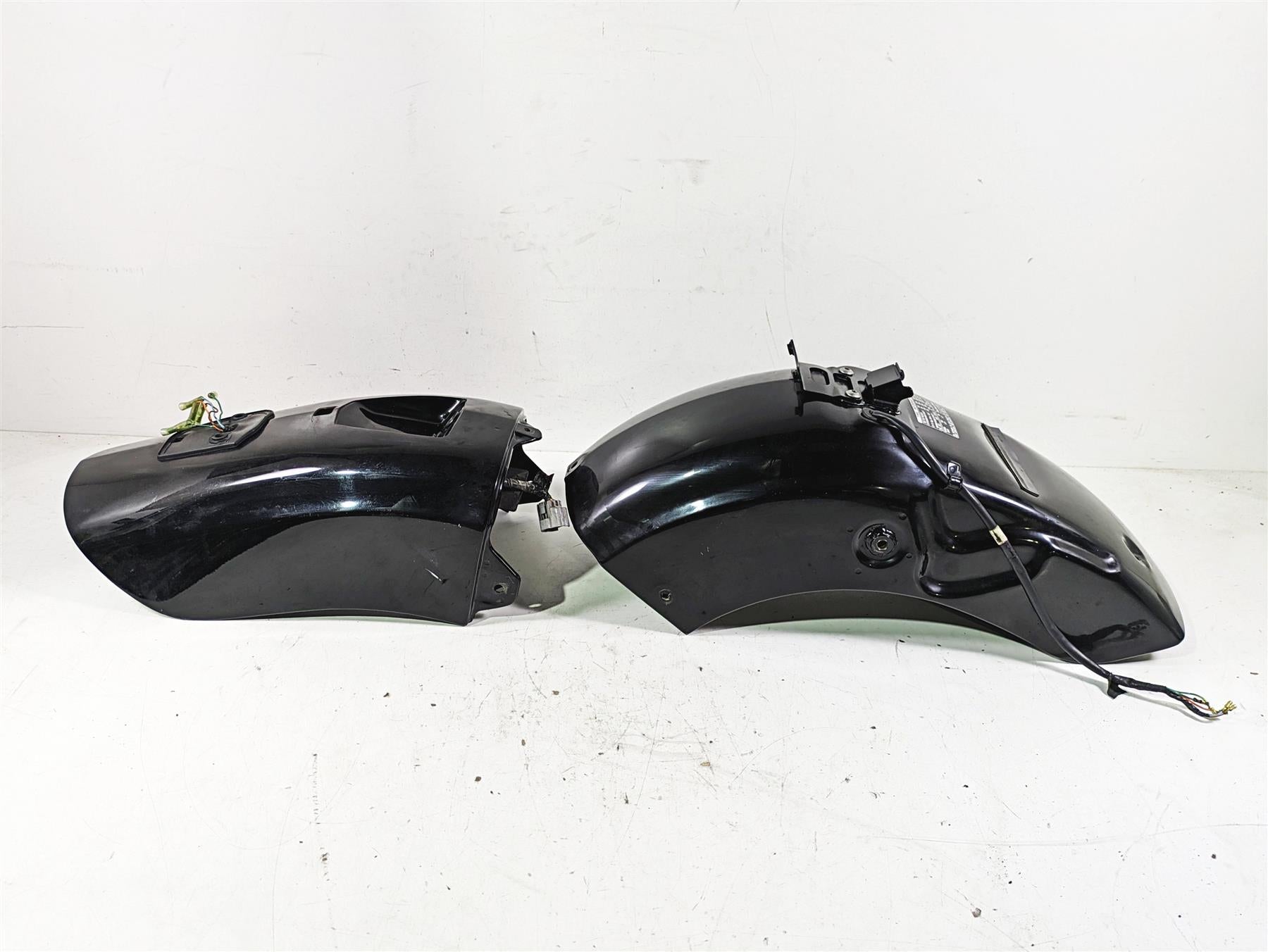 1998 Honda GL1500 Valkyrie Tour Black Rear Fender Set 80110-MZ0- 80210-MZ0- {{ shop.shopifyCountryName }} - Mototech271