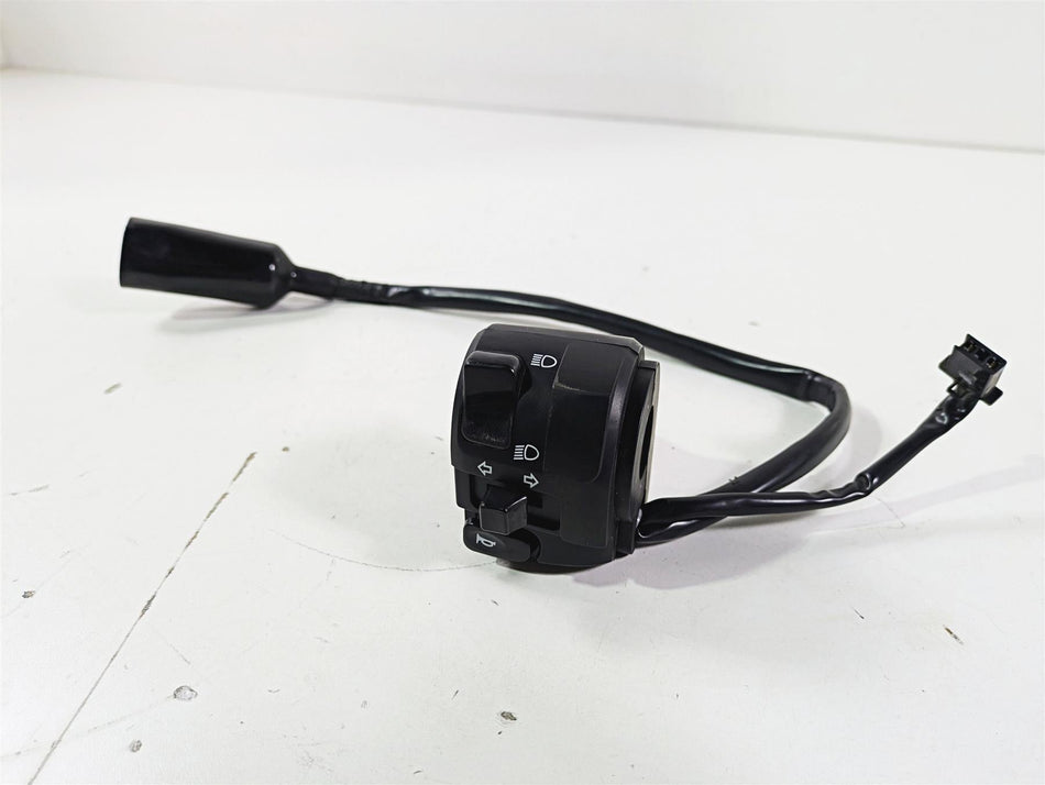 2023 Kawasaki EX400 Ninja Left Hand Turn Signal Control Switch 46091-0372 {{ shop.shopifyCountryName }} - Mototech271