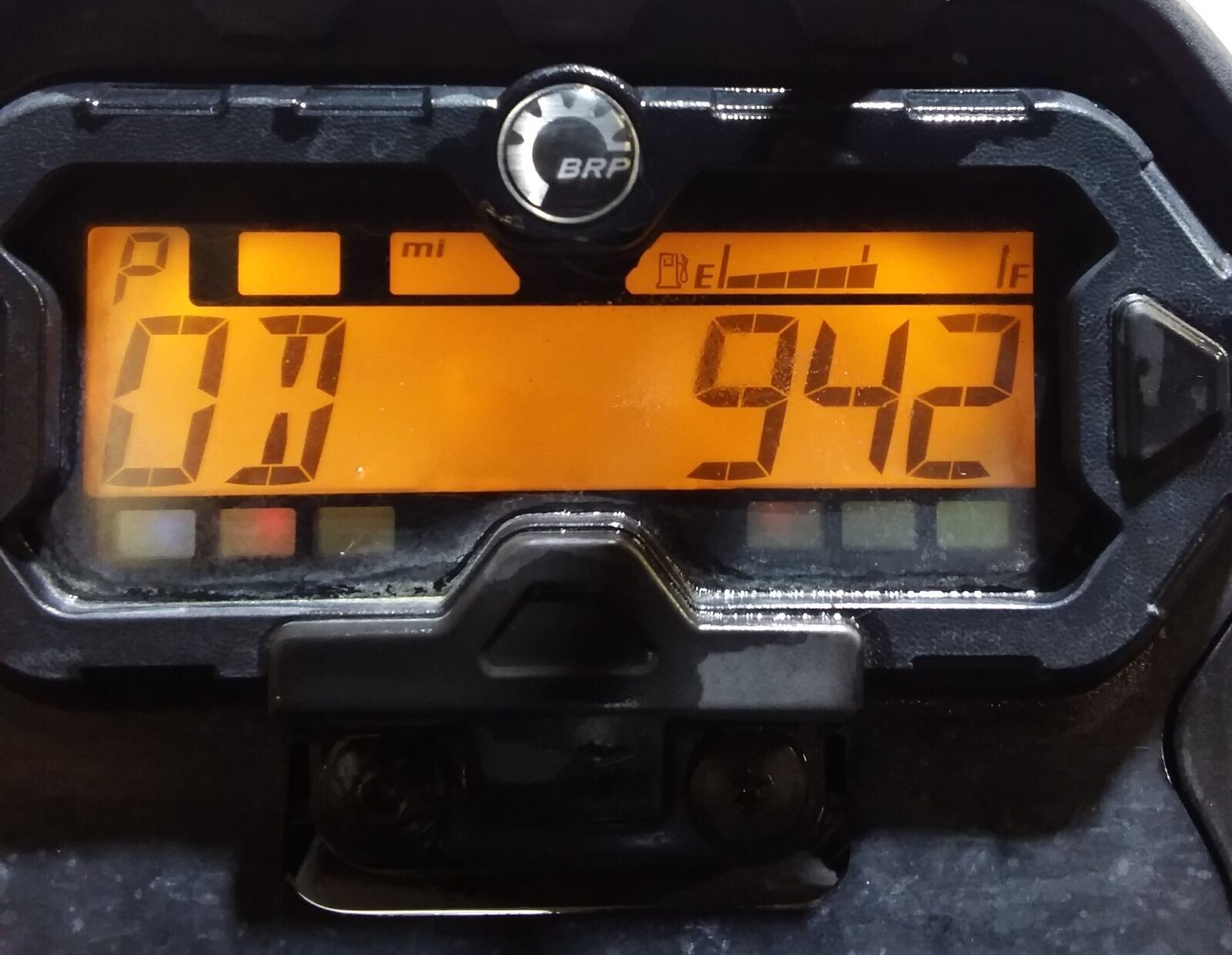 2014 Can-Am Maverick 1000R STD Gauges Speedometer 942miles 710005087 {{ shop.shopifyCountryName }} - Mototech271