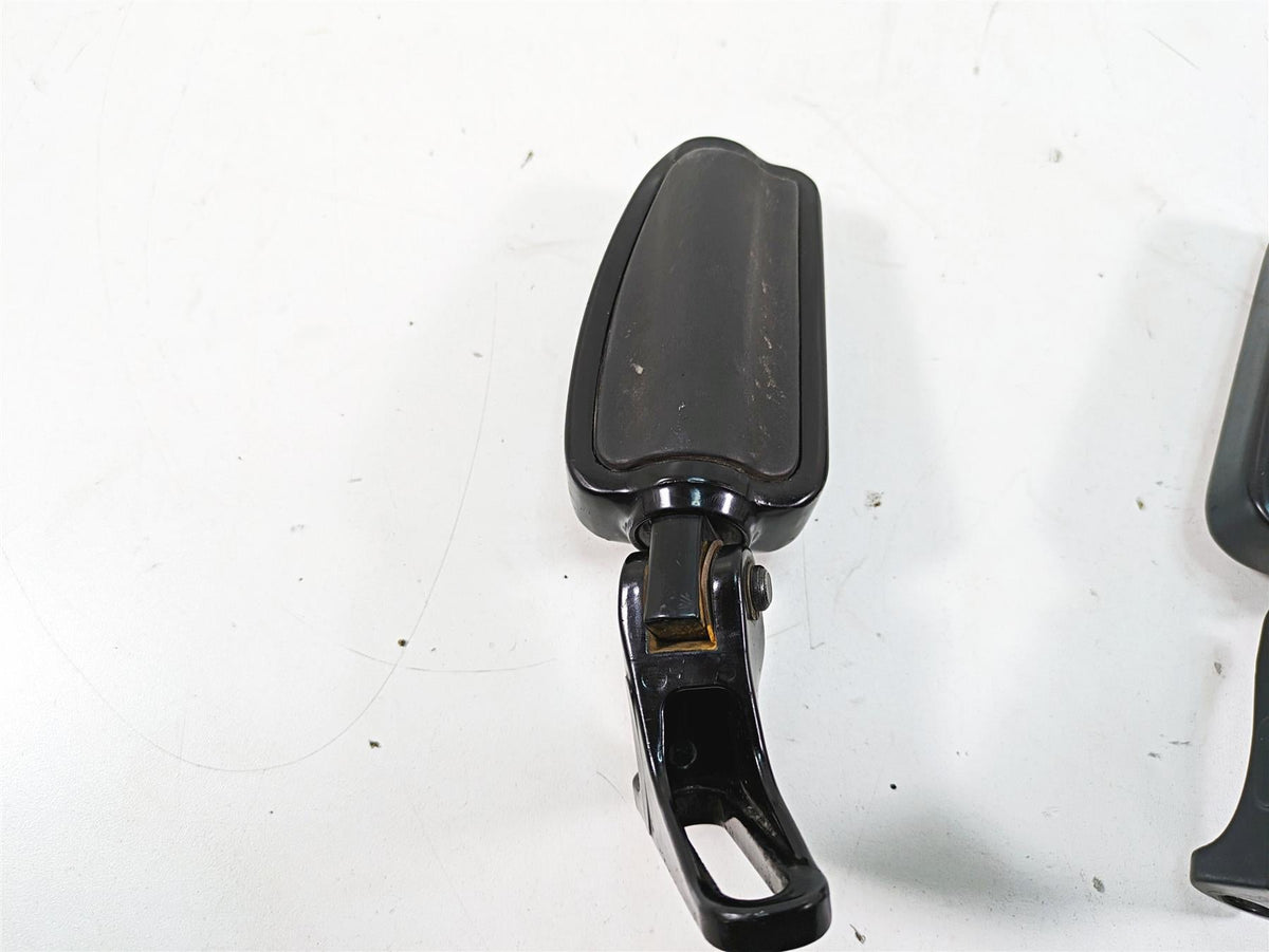 2018 Harley Touring FLHXSE CVO Street Glide Rear Airflow Footpeg Set 50500717 {{ shop.shopifyCountryName }} - Mototech271