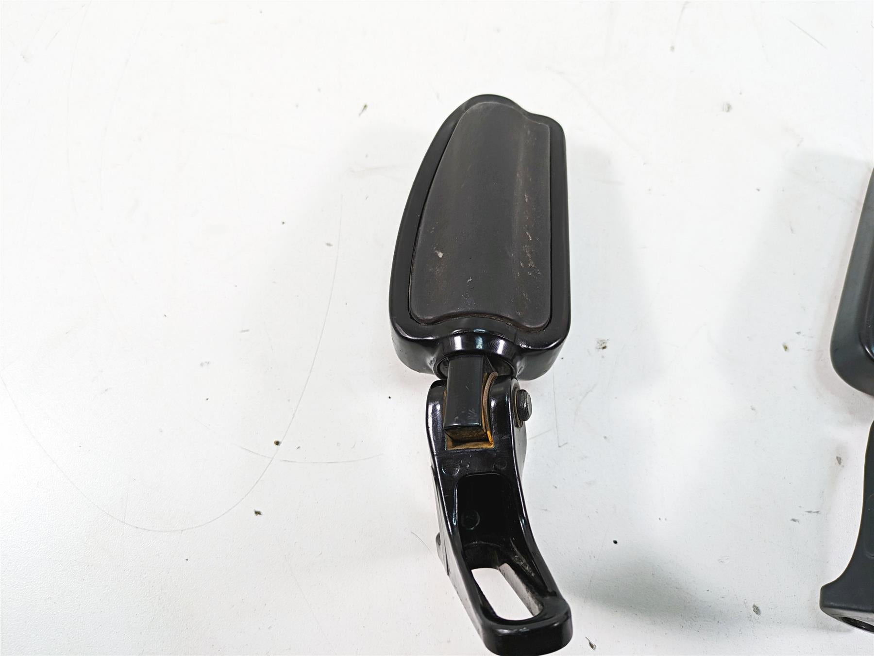 2018 Harley Touring FLHXSE CVO Street Glide Rear Airflow Footpeg Set 50500717 {{ shop.shopifyCountryName }} - Mototech271