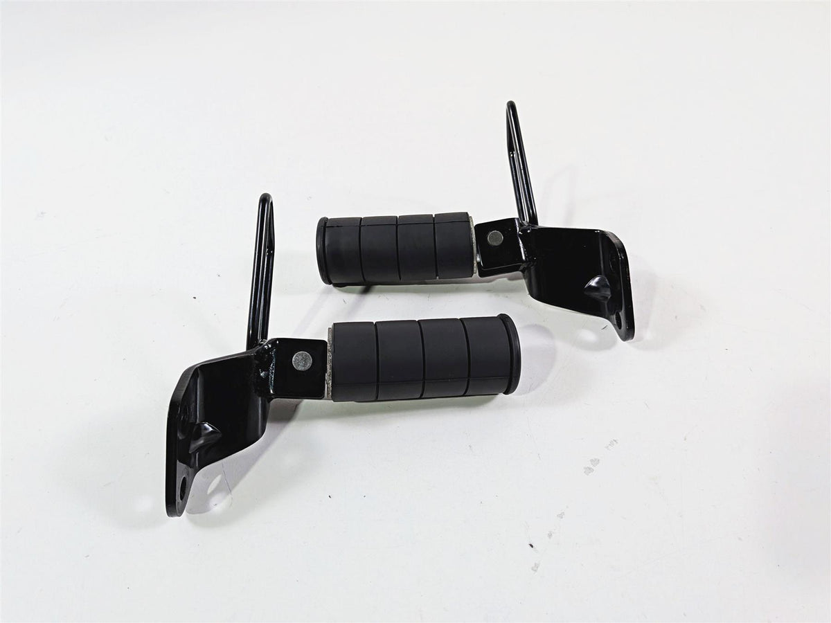 2005 Suzuki VZ800 M50 Boulevard Passenger Footpeg Set 43600-39G00 43700-39G00 {{ shop.shopifyCountryName }} - Mototech271
