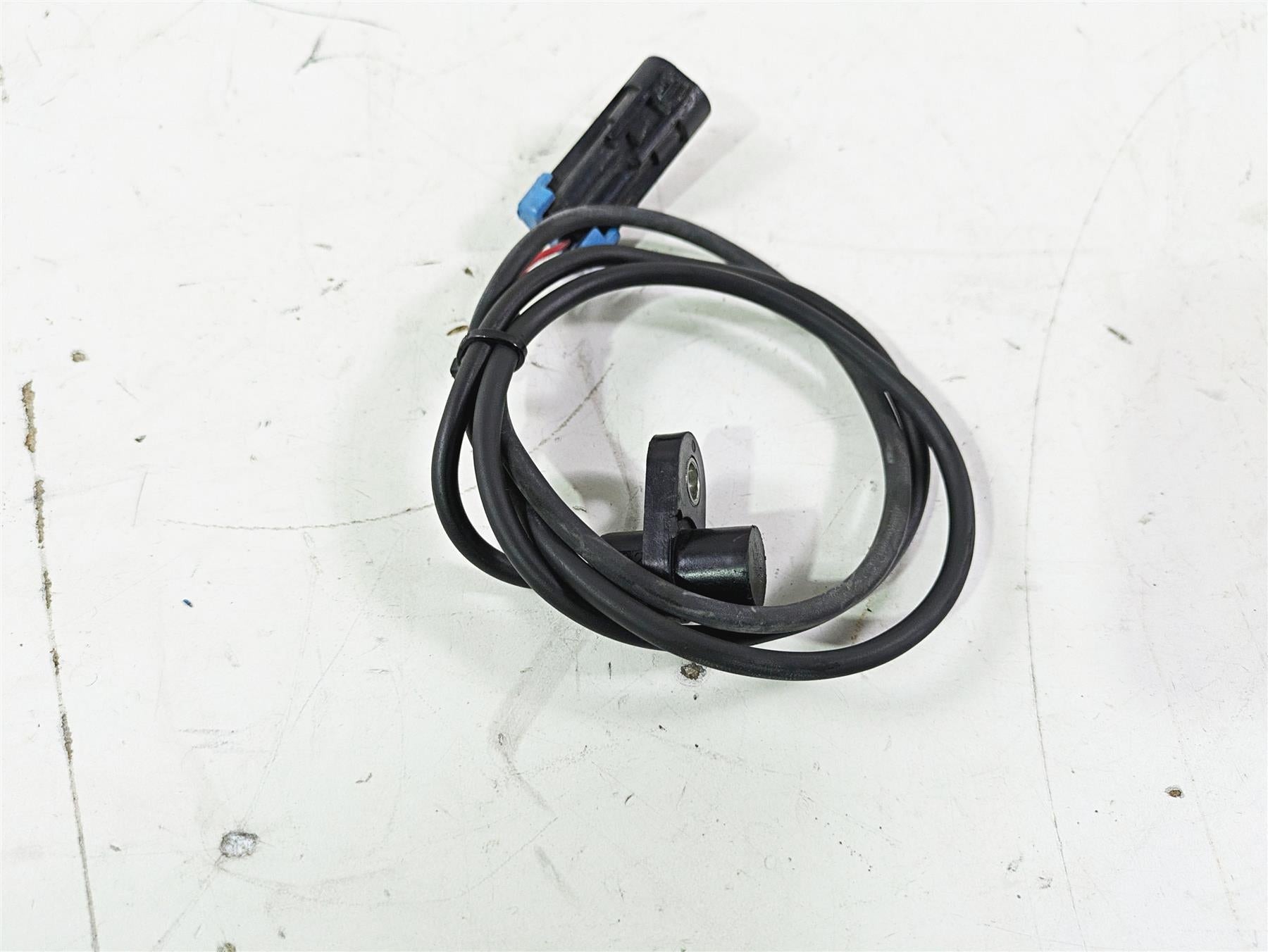 2012 Victory Cross Country Front Abs Wheel Speed Brake Sensor 4013251 {{ shop.shopifyCountryName }} - Mototech271
