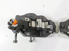 Load image into Gallery viewer, 2004 BMW R1150GS R21 Front Brake Caliper Set Tokico 34117670391 34117670392 | Mototech271
