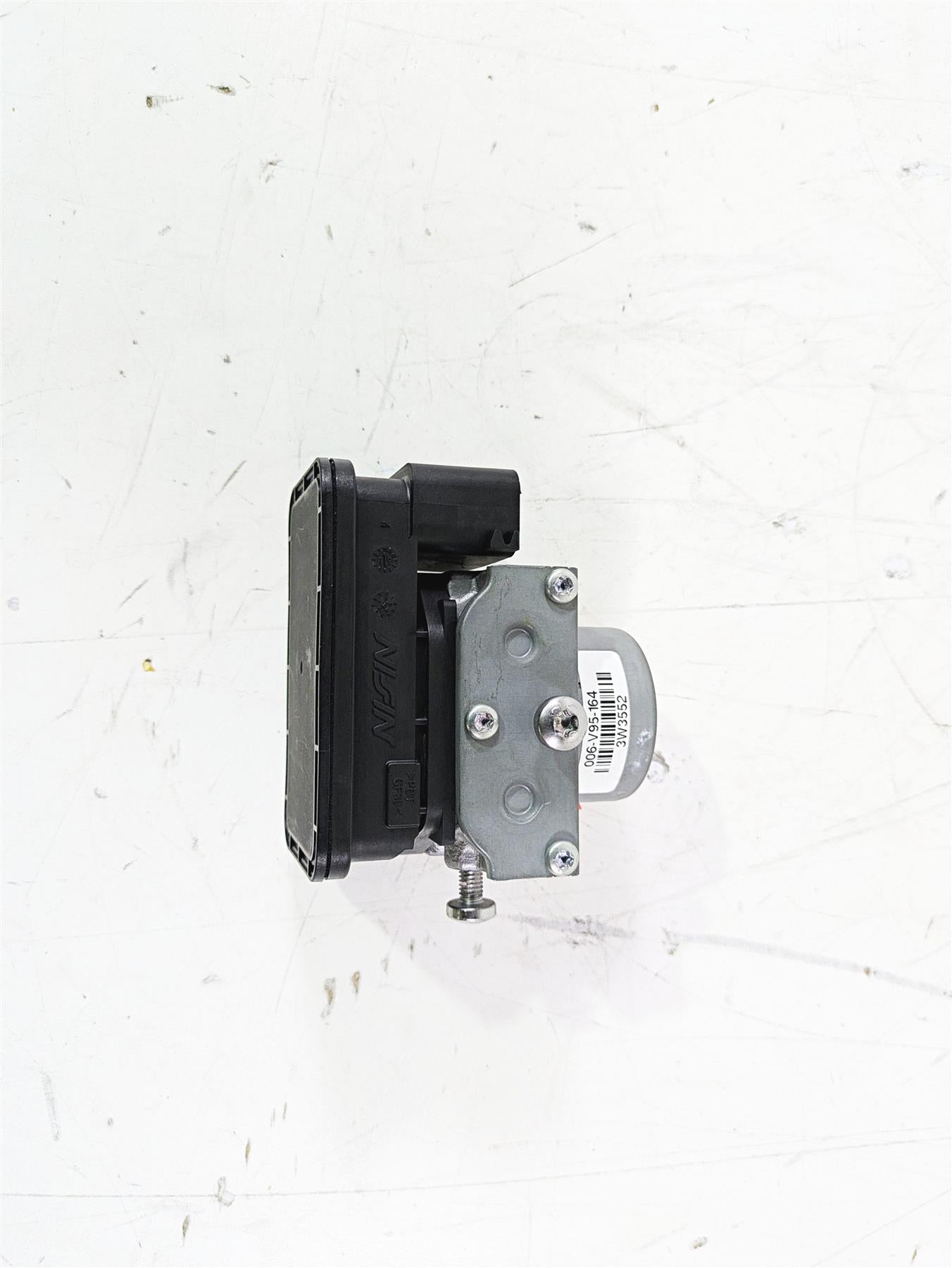 2020 Triumph Daytona 765 Moto2 Abs Brake Pump Unit Module T2022854 {{ shop.shopifyCountryName }} - Mototech271